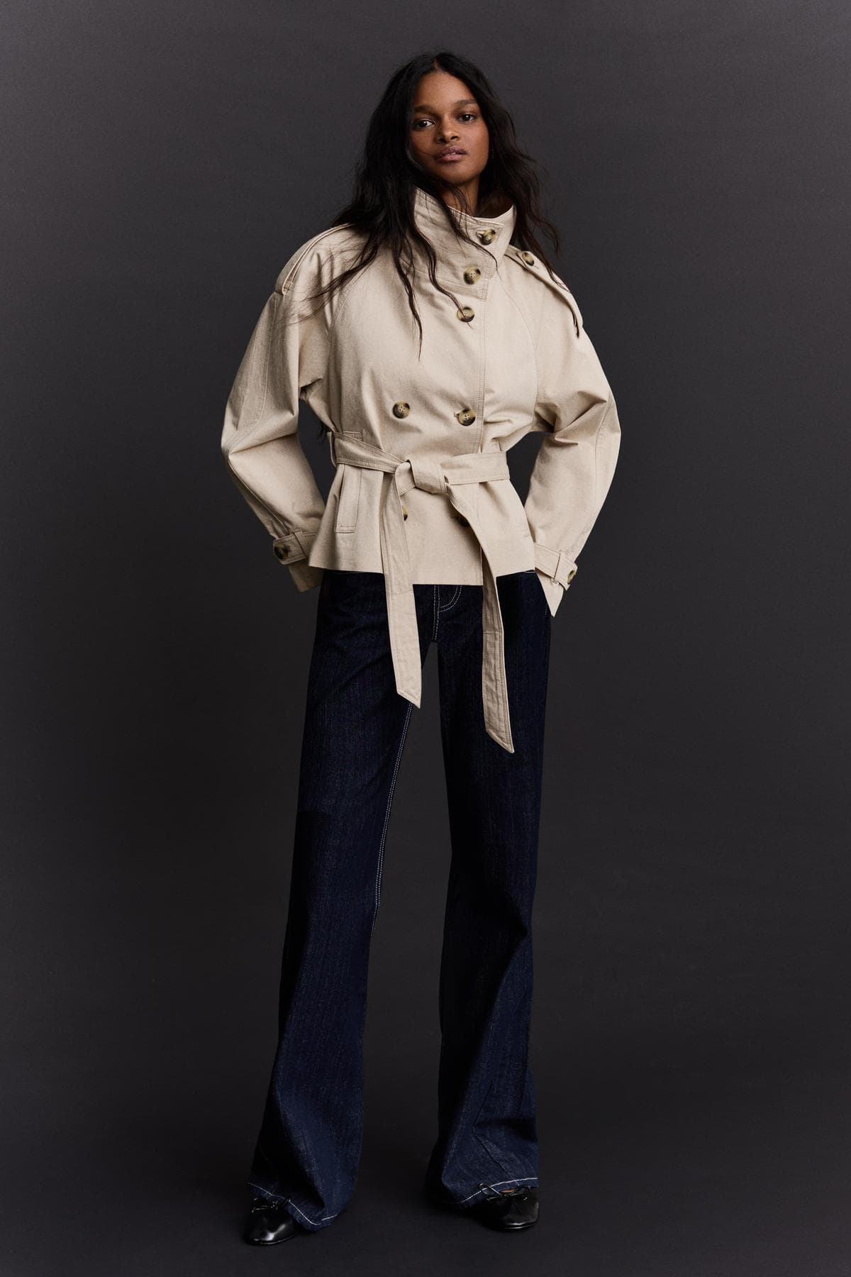 کت ترنچ یقهایستاده Bershka کت ترنچ یقهایستاده Bershka