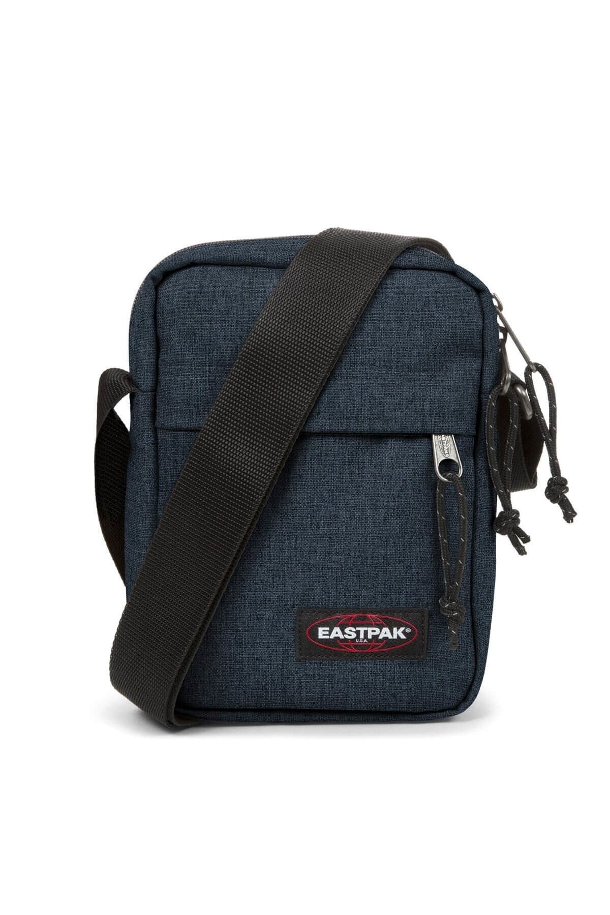 کیف پستچی زنانه Eastpak The One جین آبی مدل Vfe-ek00004526w1 کیف پستچی زنانه Eastpak The One جین آبی مدل Vfe-ek00004526w1