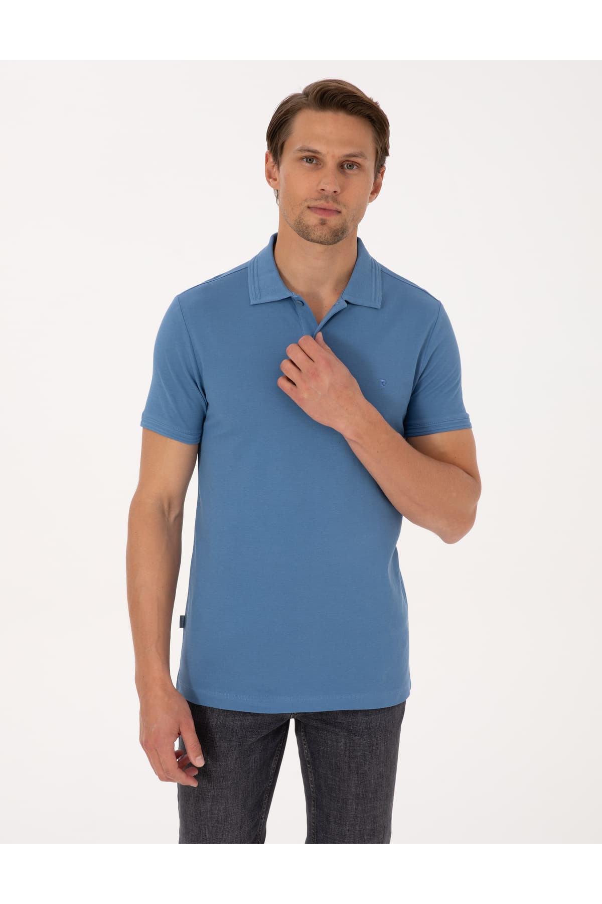 تیشرت یقه پولو دکمهدار Pierre Cardin آبی تیره فیت اسلیم ۱۰۰٪ نخی مدل 50325323-VR032 تیشرت یقه پولو دکمهدار Pierre Cardin آبی تیره فیت اسلیم ۱۰۰٪ نخی مدل 50325323-VR032