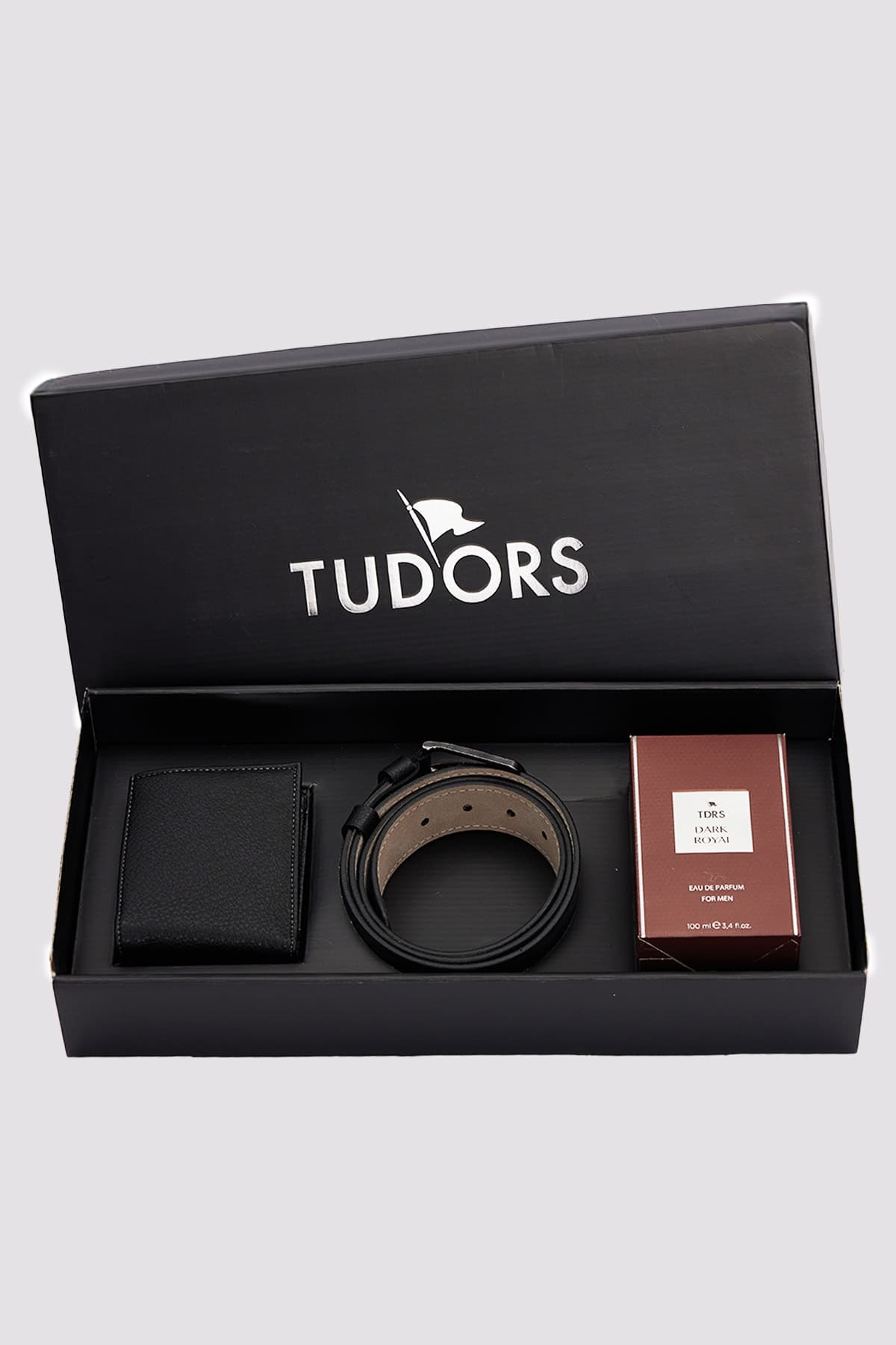 ست 3 تکه عطر مردانه Tudors همراه کمربند و کیف پول ست 3 تکه عطر مردانه Tudors همراه کمربند و کیف پول