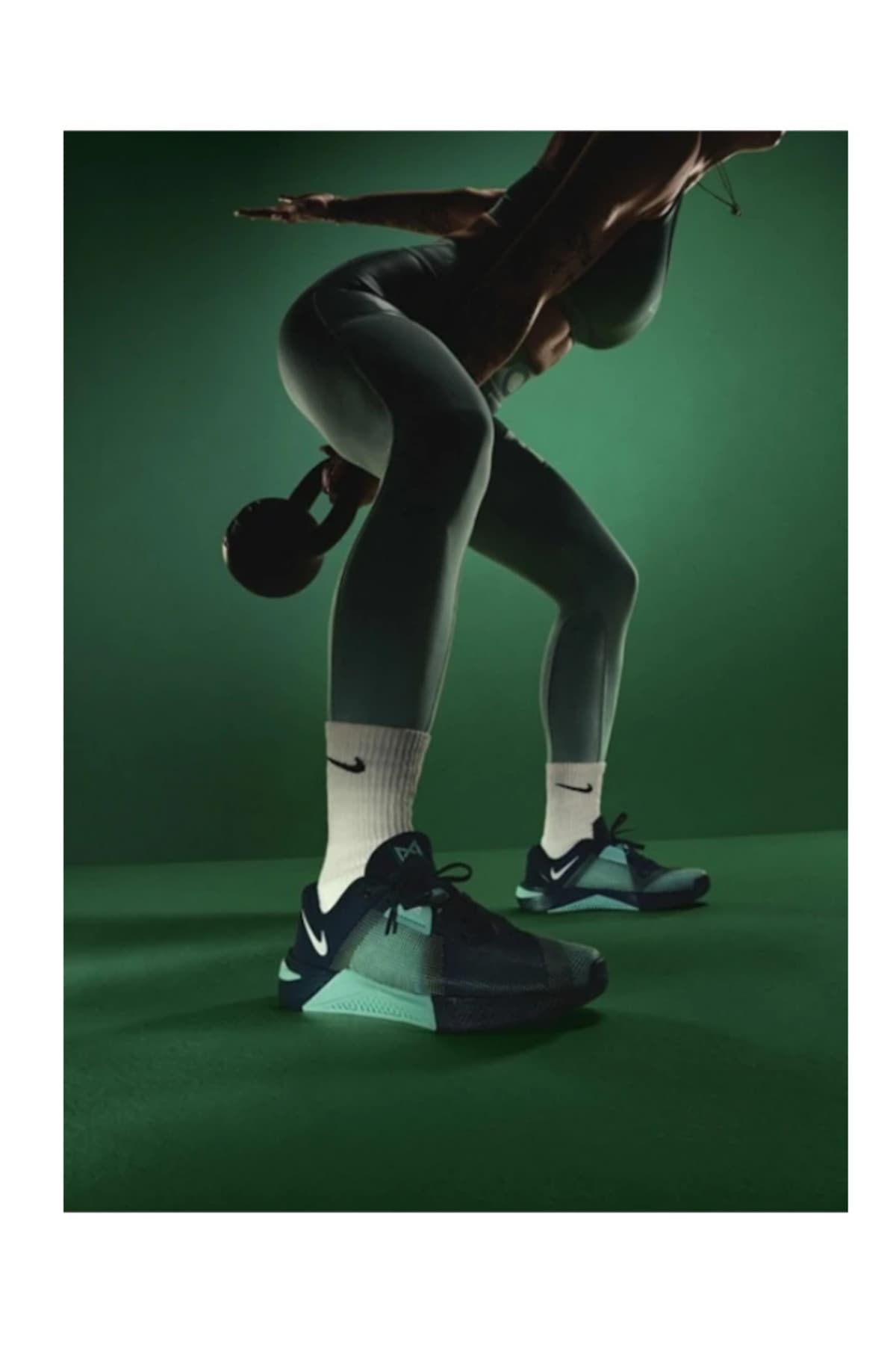 کفش تمرینی زنانه Nike سبز مدل Metcon 10 کفش تمرینی زنانه Nike سبز مدل Metcon 10