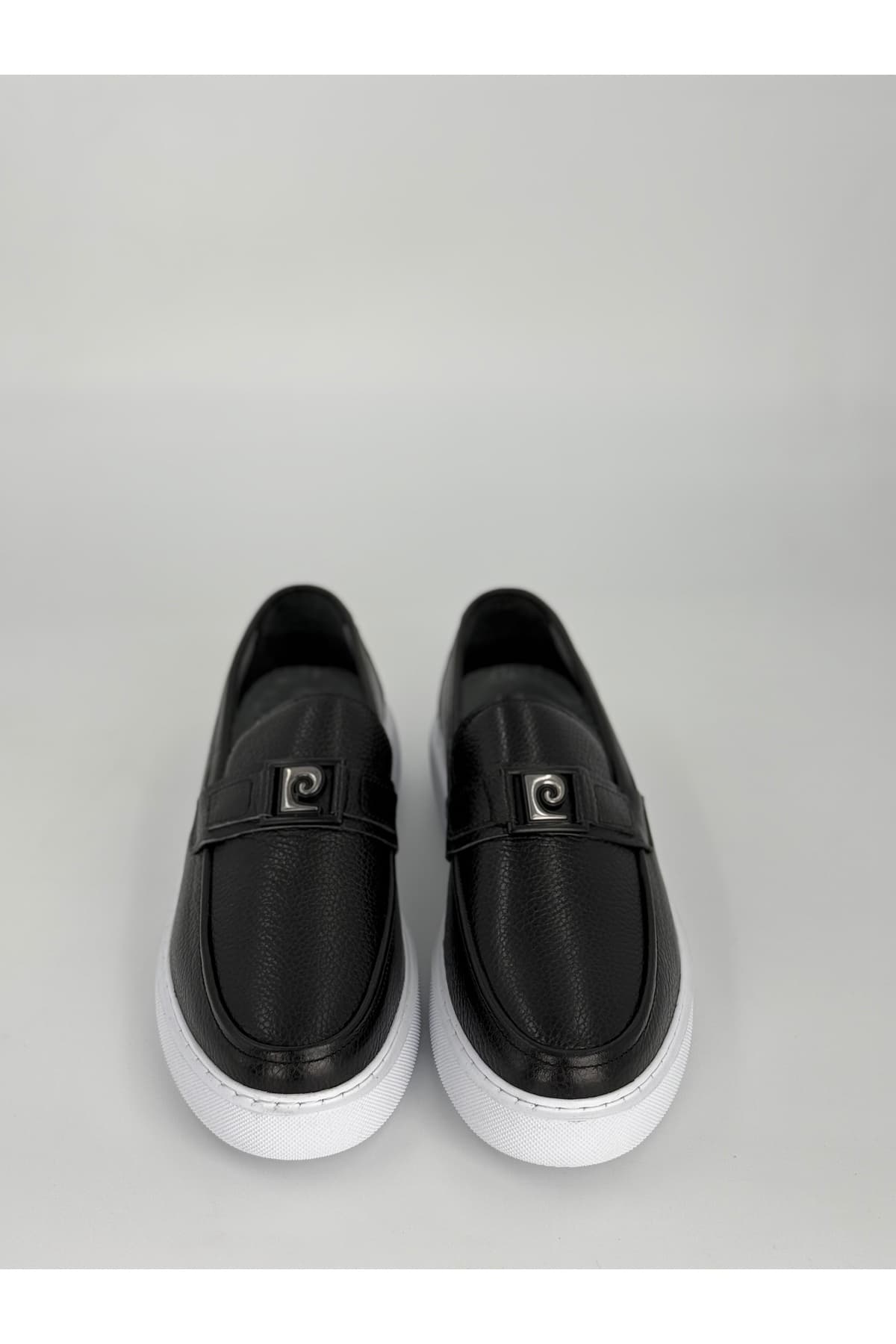 کفش اسنیکر مردانه Pierre Cardin مشکی روزمره راحت زیره ضدلغزش مدل Floater کفش اسنیکر مردانه Pierre Cardin مشکی روزمره راحت زیره ضدلغزش مدل Floater