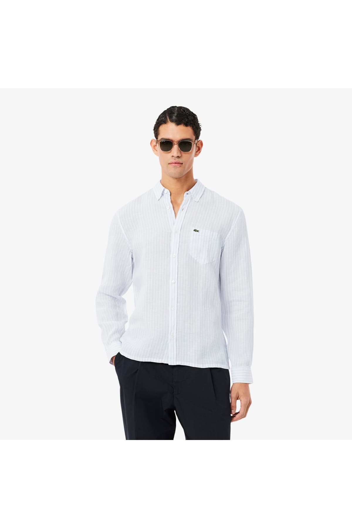 پیراهن مردانه Lacoste کتان آبی راهراه با یقه دکمهدار و فیت معمولی پیراهن مردانه Lacoste کتان آبی راهراه با یقه دکمهدار و فیت معمولی