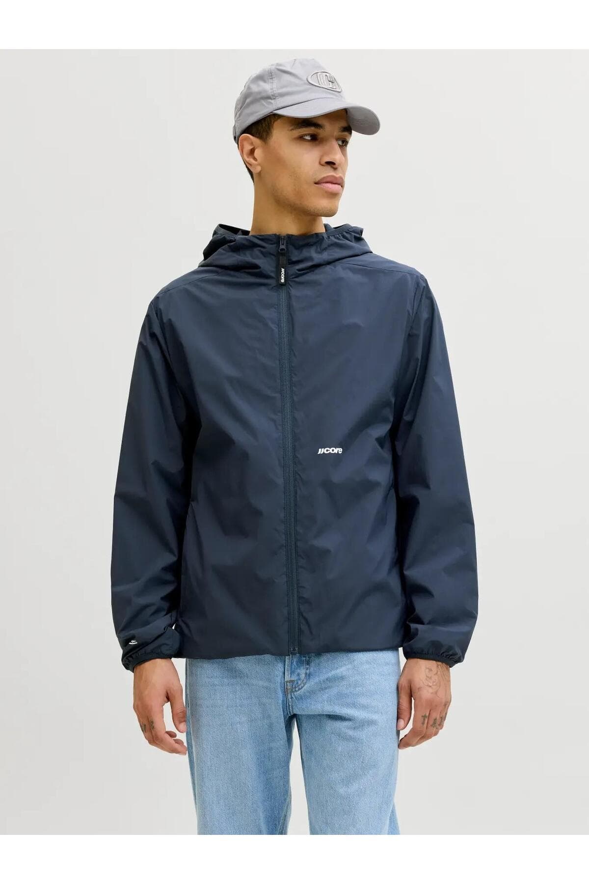 ژاکت بادگیر مردانه Jack & Jones Club مدل 12291187 ژاکت بادگیر مردانه Jack & Jones Club مدل 12291187
