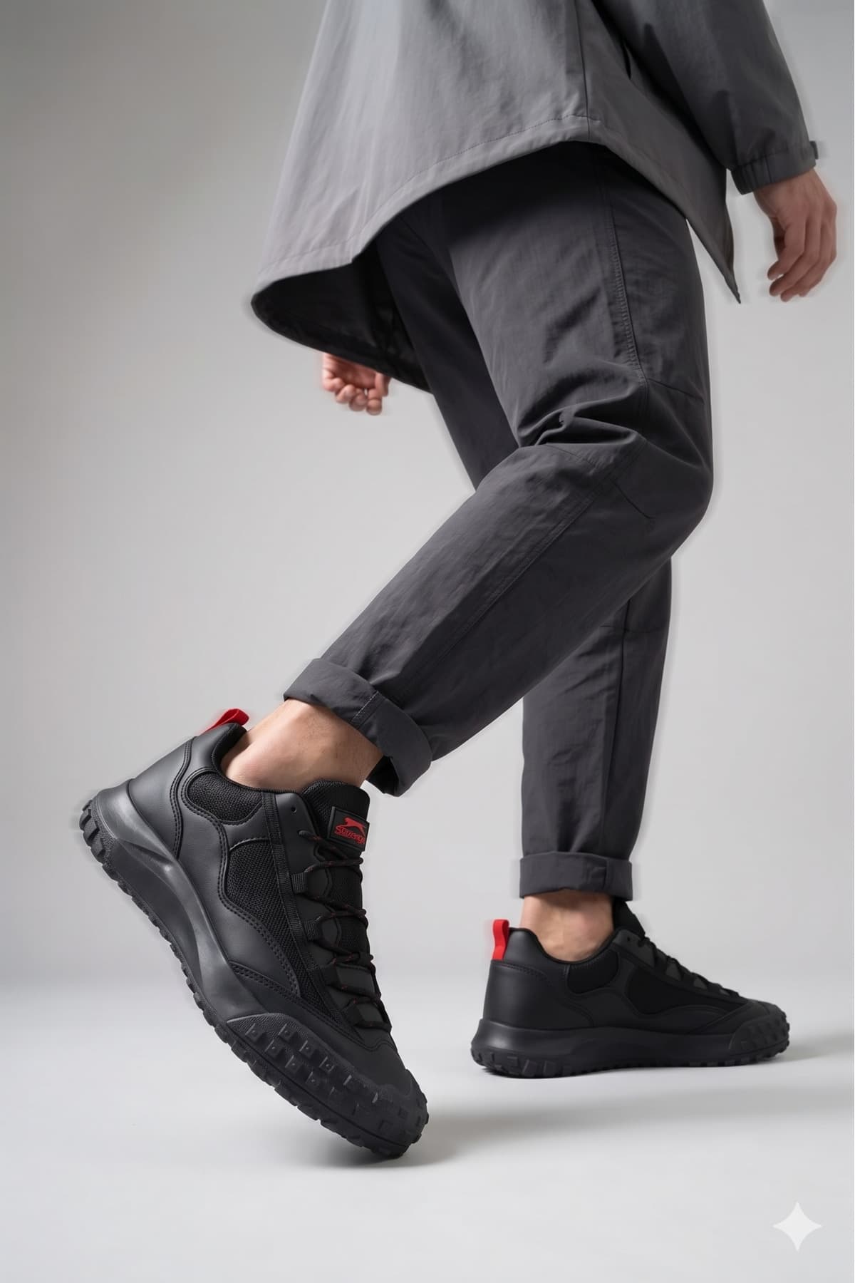 کفش روزمره یونیسکس Slazenger THERMO مشکی/قرمز Outdoor Casual Style کفش روزمره یونیسکس Slazenger THERMO مشکی/قرمز Outdoor Casual Style