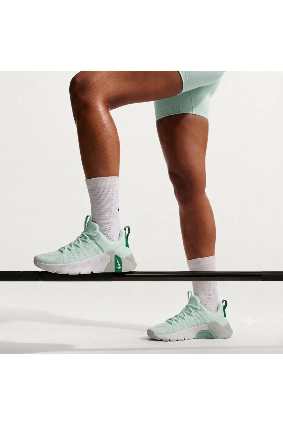 کفش فیتنس زنانه Nike سبز مدل Free Metcon 7 کفش فیتنس زنانه Nike سبز مدل Free Metcon 7