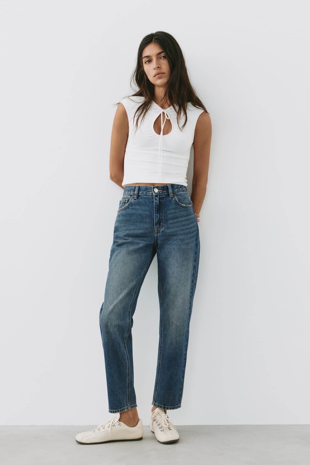 شلوار جین Pull & Bear فیت مام کمر بلند شلوار جین Pull & Bear فیت مام کمر بلند