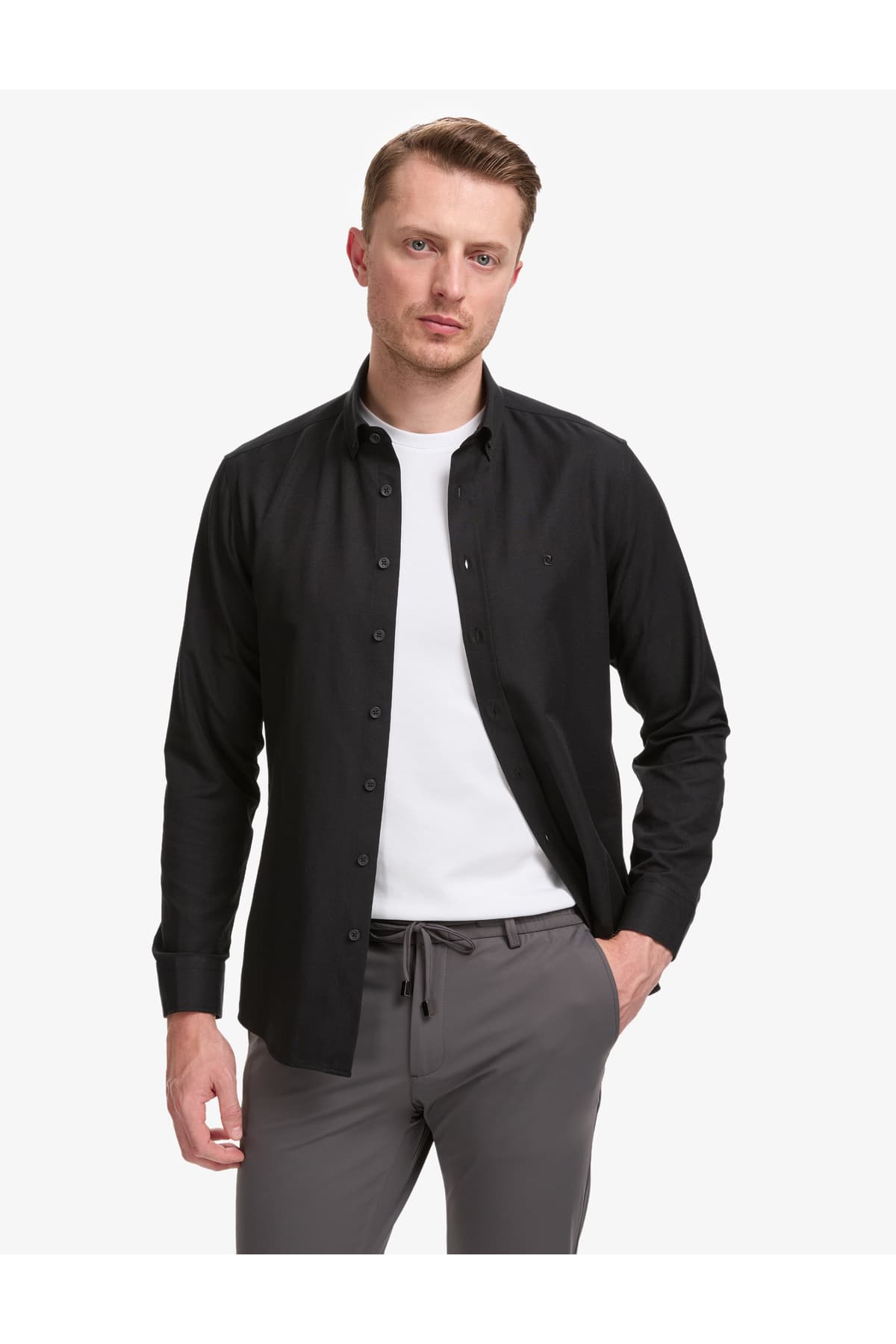 پیراهن Pierre Cardin مشکی Oxford فیت اسلیم با اتوکشی آسان مدل 50325365-VR046 پیراهن Pierre Cardin مشکی Oxford فیت اسلیم با اتوکشی آسان مدل 50325365-VR046