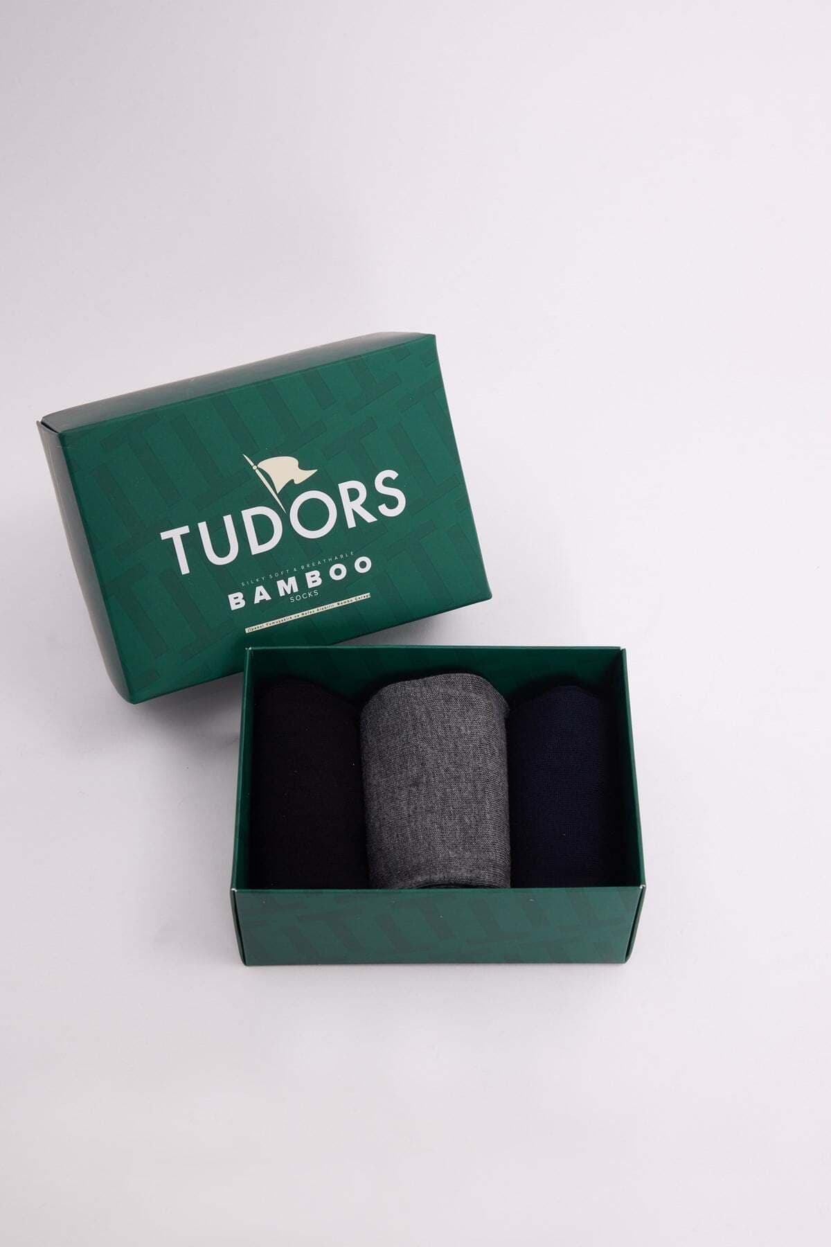 جوراب مردانه Tudors بامبو 3تایی جعبهدار مشکی، سرمهای، خاکستری جوراب مردانه Tudors بامبو 3تایی جعبهدار مشکی، سرمهای، خاکستری