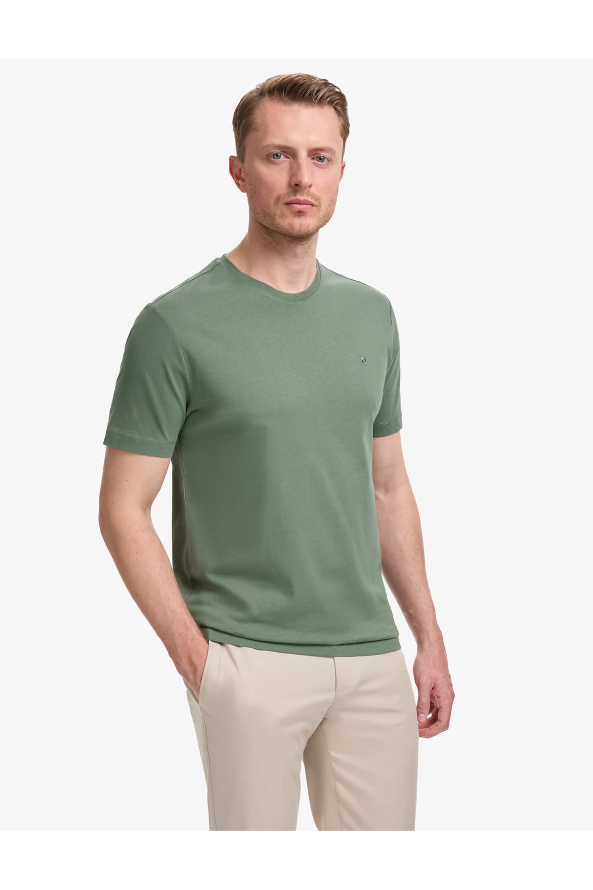 تیشرت Pierre Cardin زرشکی نخی 100% یقه گرد فیت معمولی ساده مدل 50325299-VR014 تیشرت Pierre Cardin زرشکی نخی 100% یقه گرد فیت معمولی ساده مدل 50325299-VR014