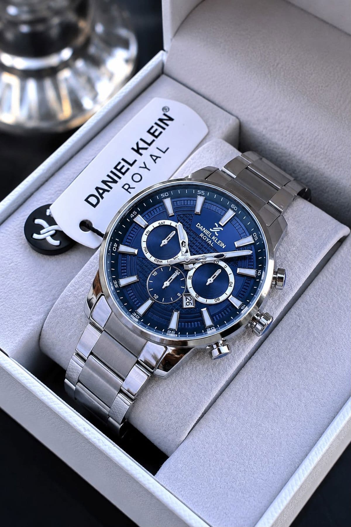 ساعت مچی مردانه Daniel Klein با بند استیل ضدزنگ مقاوم در برابر آب 3 atm ساعت مچی مردانه Daniel Klein با بند استیل ضدزنگ مقاوم در برابر آب 3 atm