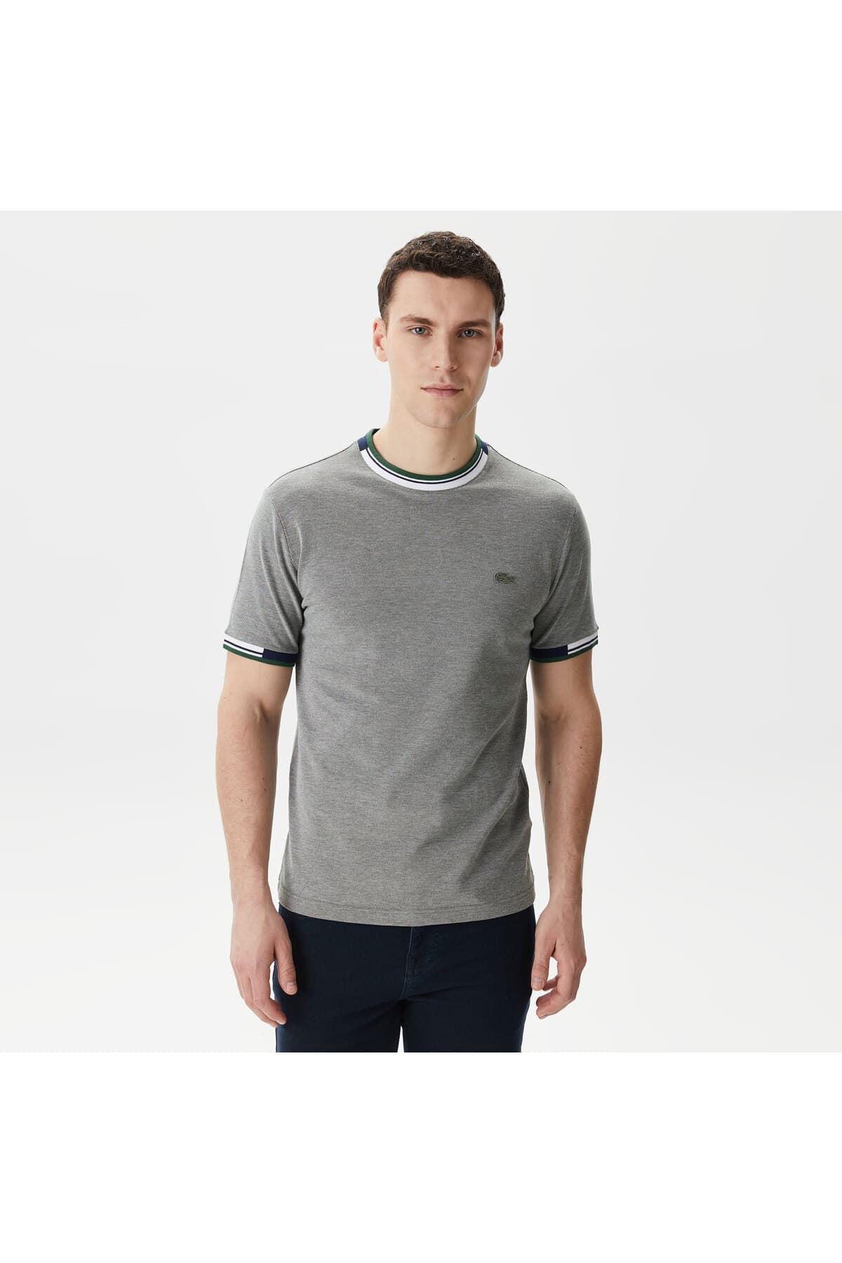 تیشرت مردانه Lacoste یقه گرد طوسی فیت معمولی تیشرت مردانه Lacoste یقه گرد طوسی فیت معمولی