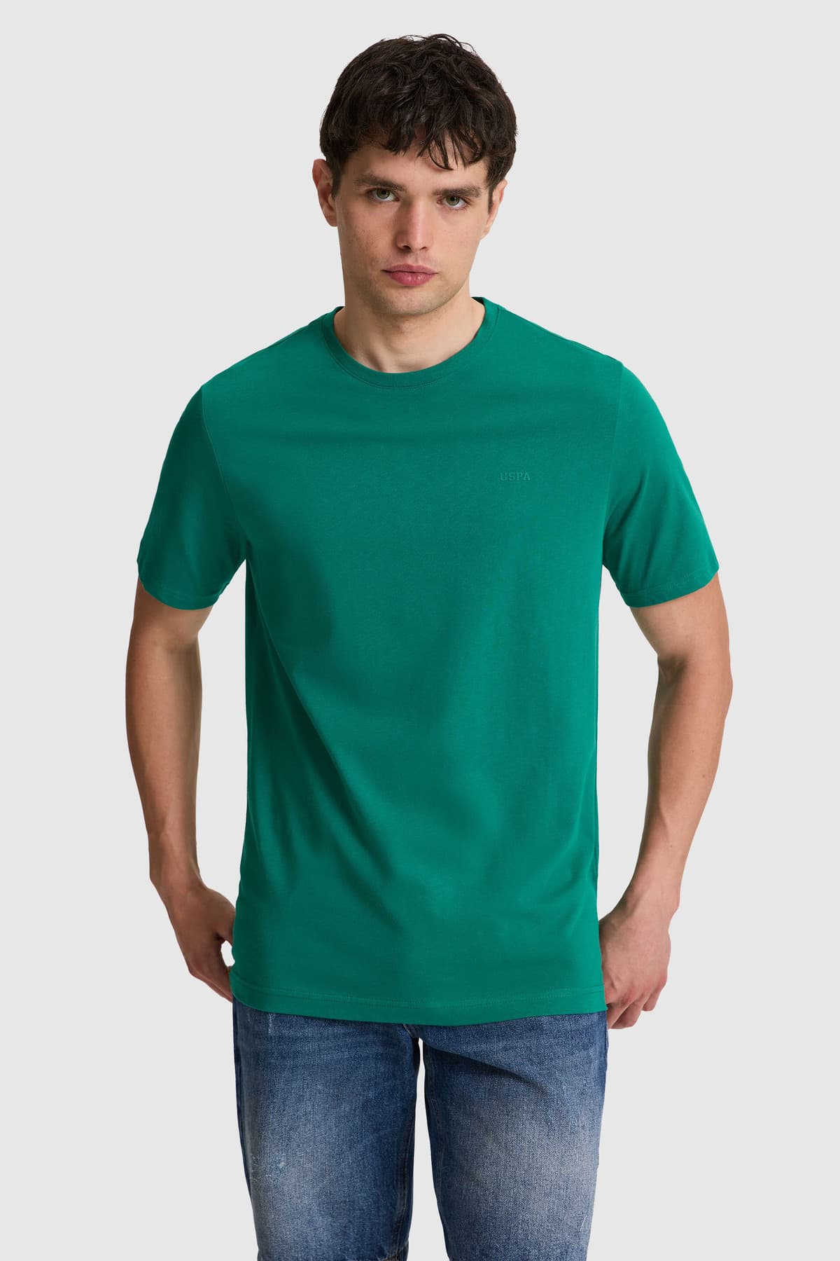 تیشرت مردانه U.S. Polo Assn. یقه گرد فیت معمولی سبز تیره مدل 50327022-VR079 تیشرت مردانه U.S. Polo Assn. یقه گرد فیت معمولی سبز تیره مدل 50327022-VR079