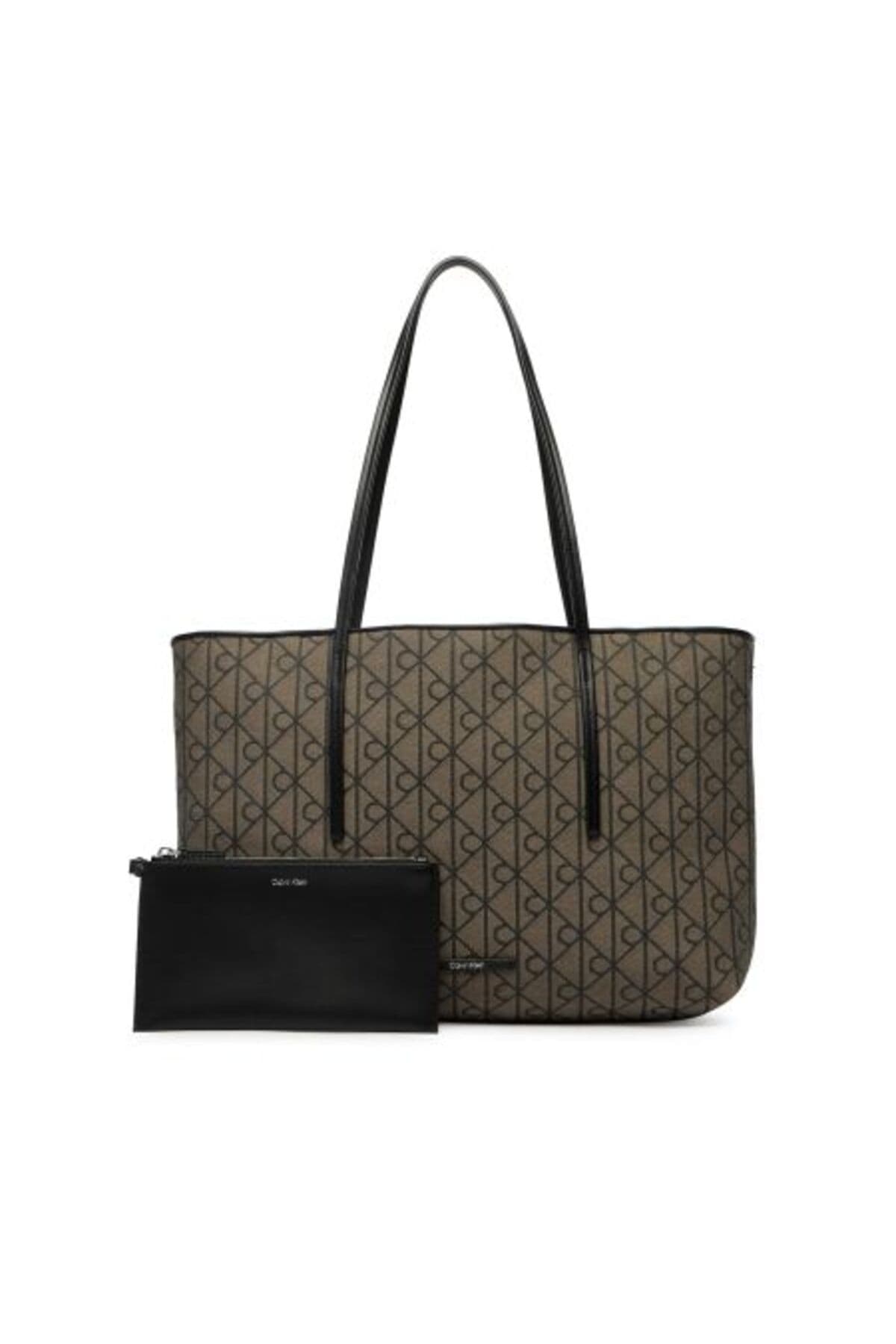 کیف توت زنانه Calvin Klein آنتراسیت AOP JACQUARD مدل EMBLEM کیف توت زنانه Calvin Klein آنتراسیت AOP JACQUARD مدل EMBLEM