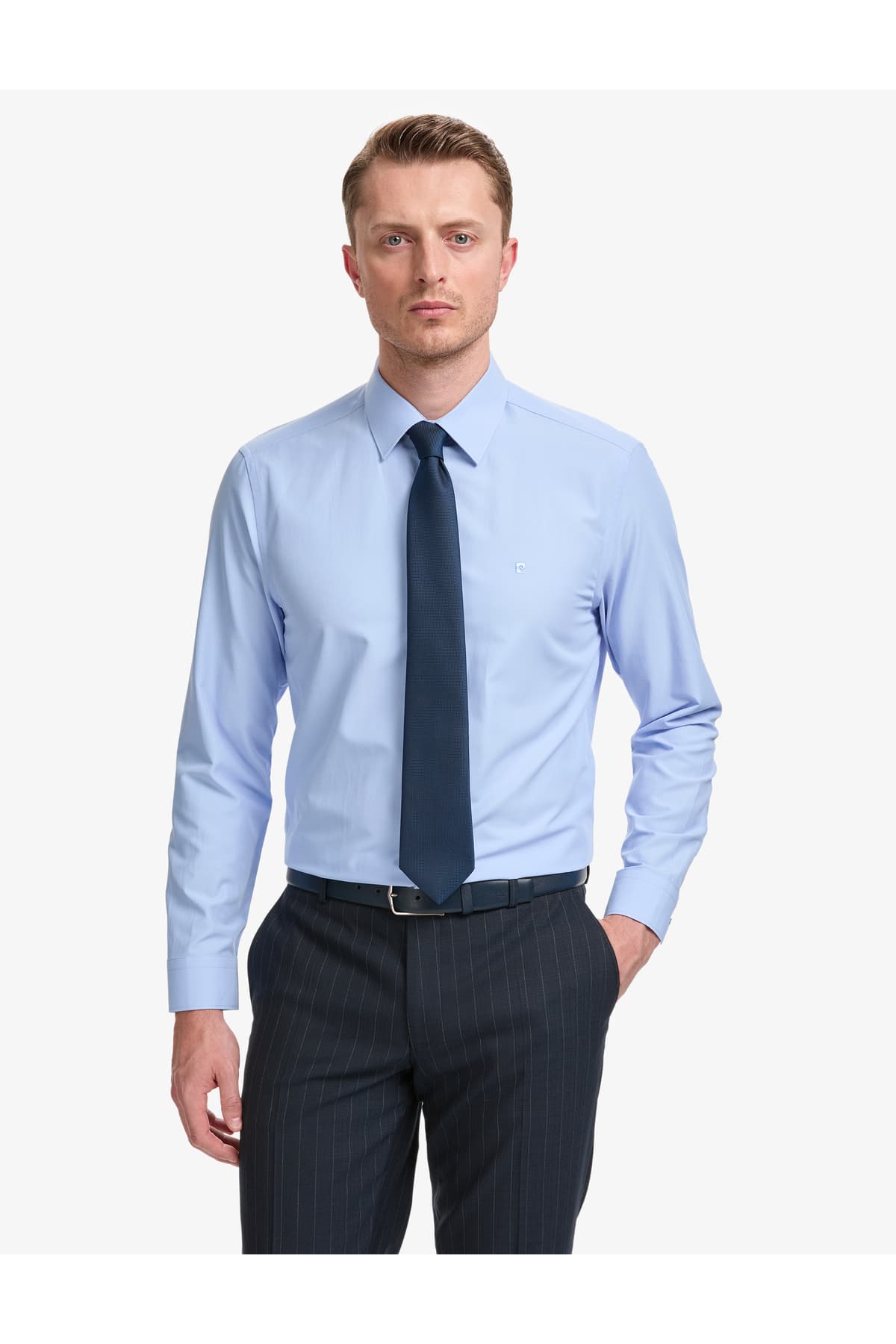پیراهن مردانه Pierre Cardin آبی فیت معمولی آستین بلند مدل 50325337-VR036 پیراهن مردانه Pierre Cardin آبی فیت معمولی آستین بلند مدل 50325337-VR036