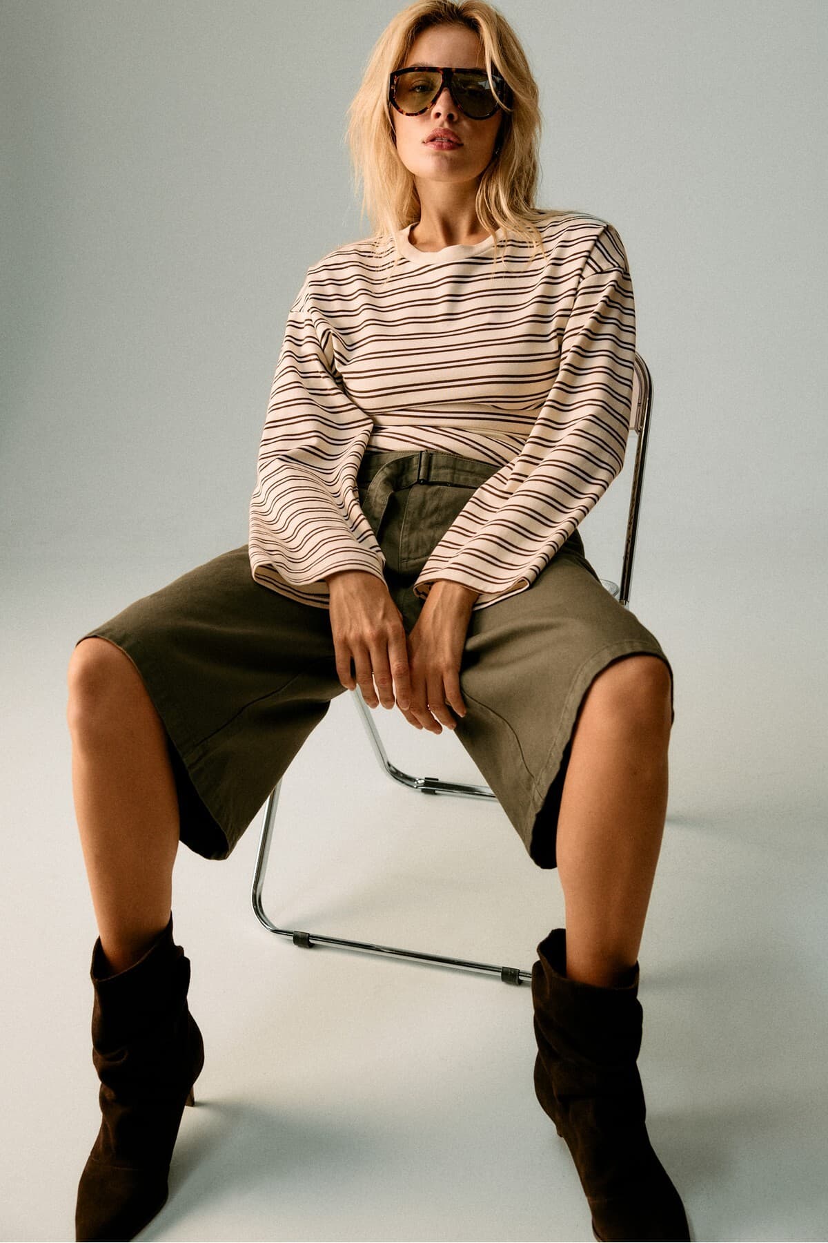 تیشرت Stradivarius راهراه آستینبلند کمرجذب مدل ژاپنی B11 تیشرت Stradivarius راهراه آستینبلند کمرجذب مدل ژاپنی B11