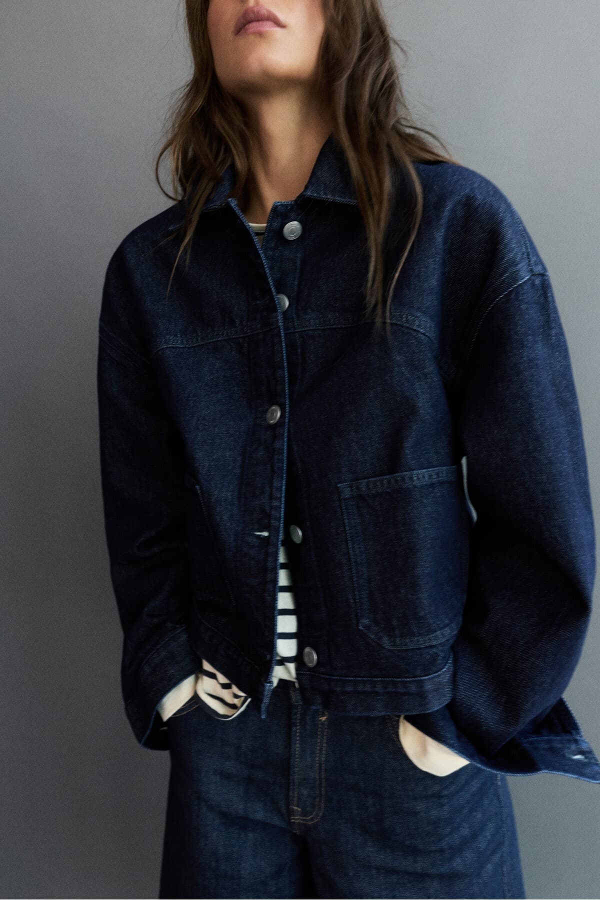 ژاکت زنانه دنیم Pull & Bear کات باکسی نازک ژاکت زنانه دنیم Pull & Bear کات باکسی نازک