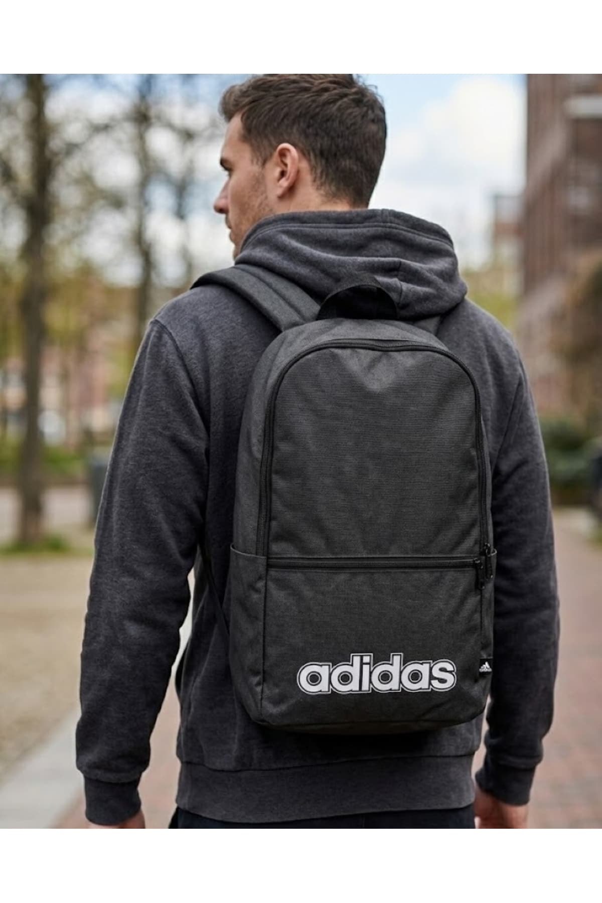 کوله پشتی زنانه adidas مناسب استفاده روزمره، مدارس ابتدایی، متوسطه و دبیرستان کوله پشتی زنانه adidas مناسب استفاده روزمره، مدارس ابتدایی، متوسطه و دبیرستان