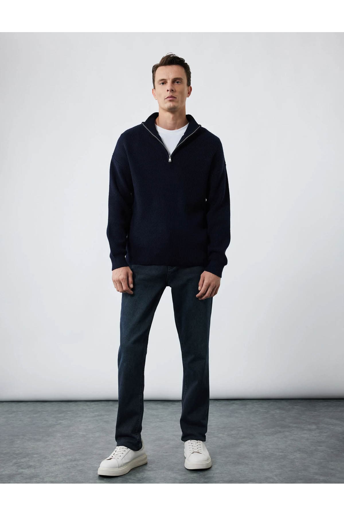 شلوار جین مردانه Koton نخی کمر معمولی Slim Fit مدل Brad Jean شلوار جین مردانه Koton نخی کمر معمولی Slim Fit مدل Brad Jean