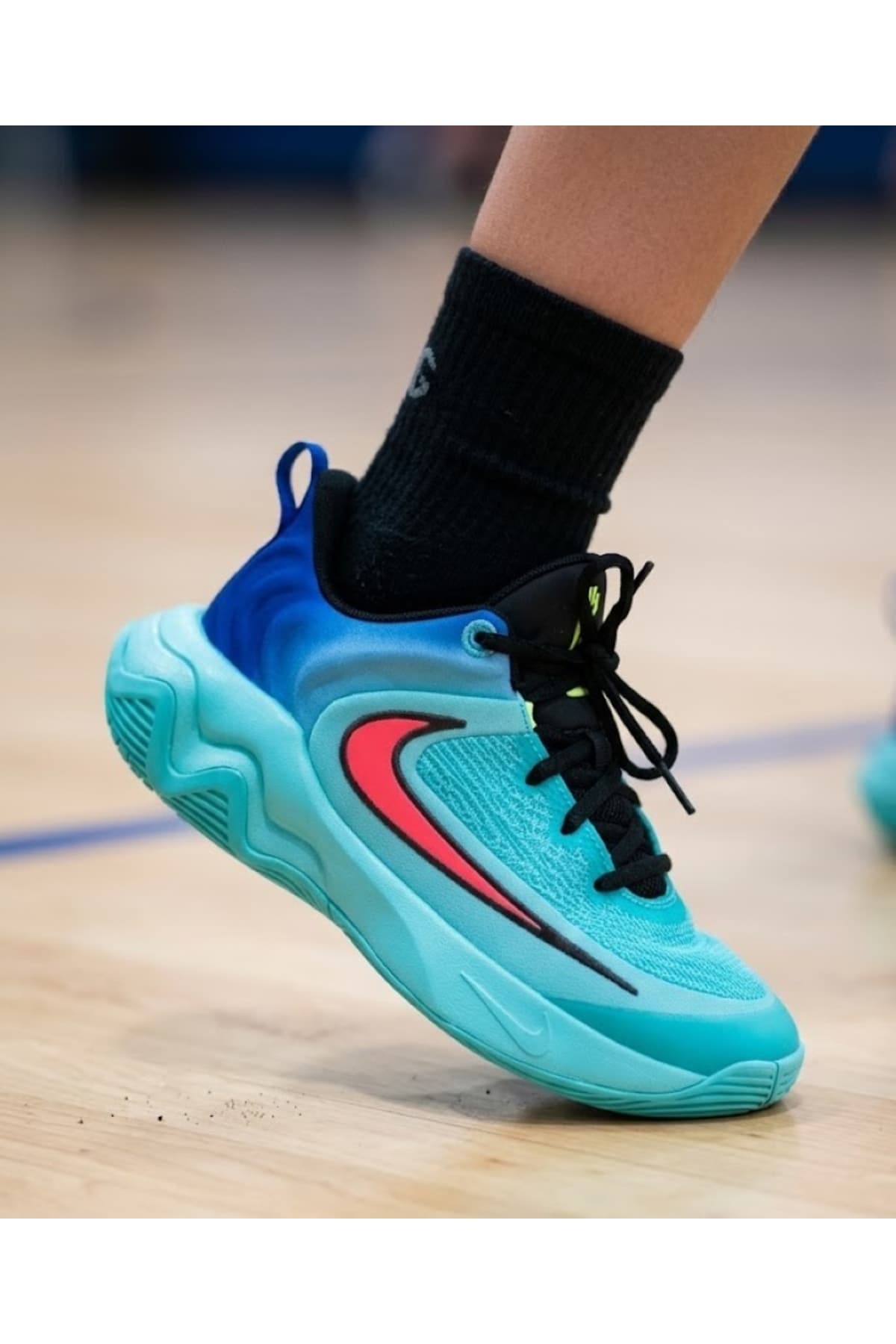 کفش بسکتبال پسرانه Nike مدل Giannis Immortality 4 GS کفش بسکتبال پسرانه Nike مدل Giannis Immortality 4 GS