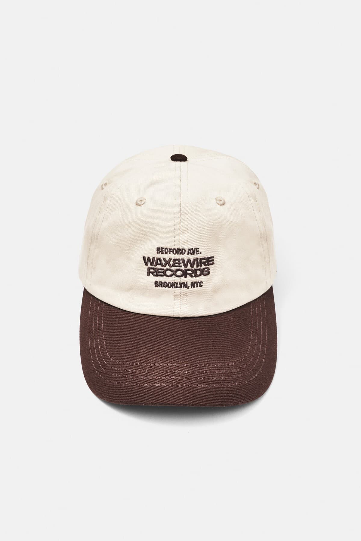 کلاه مردانه Pull & Bear گلدوزیشده با طرح Wax & Wire Records کلاه مردانه Pull & Bear گلدوزیشده با طرح Wax & Wire Records