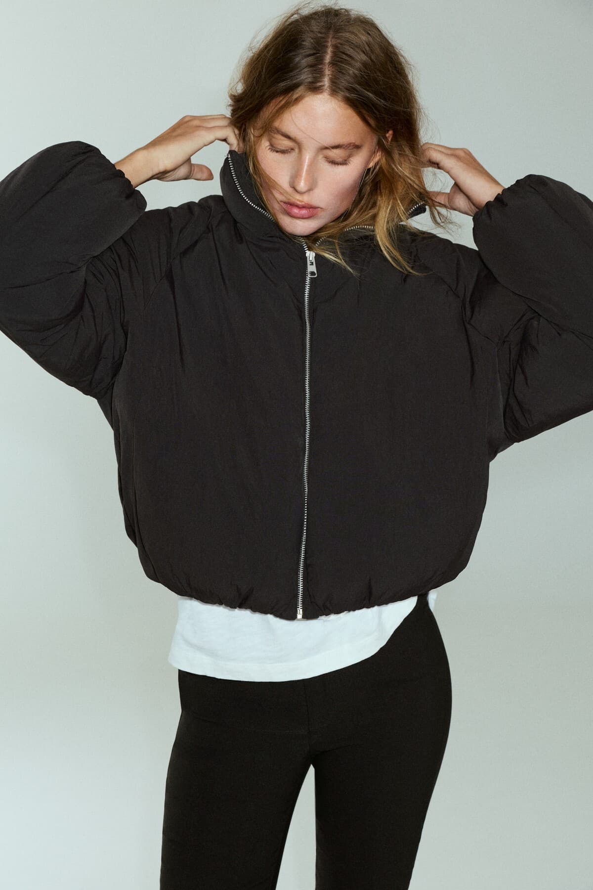 کاپشن پفی زنانه Pull & Bear یقه ایستاده کاپشن پفی زنانه Pull & Bear یقه ایستاده