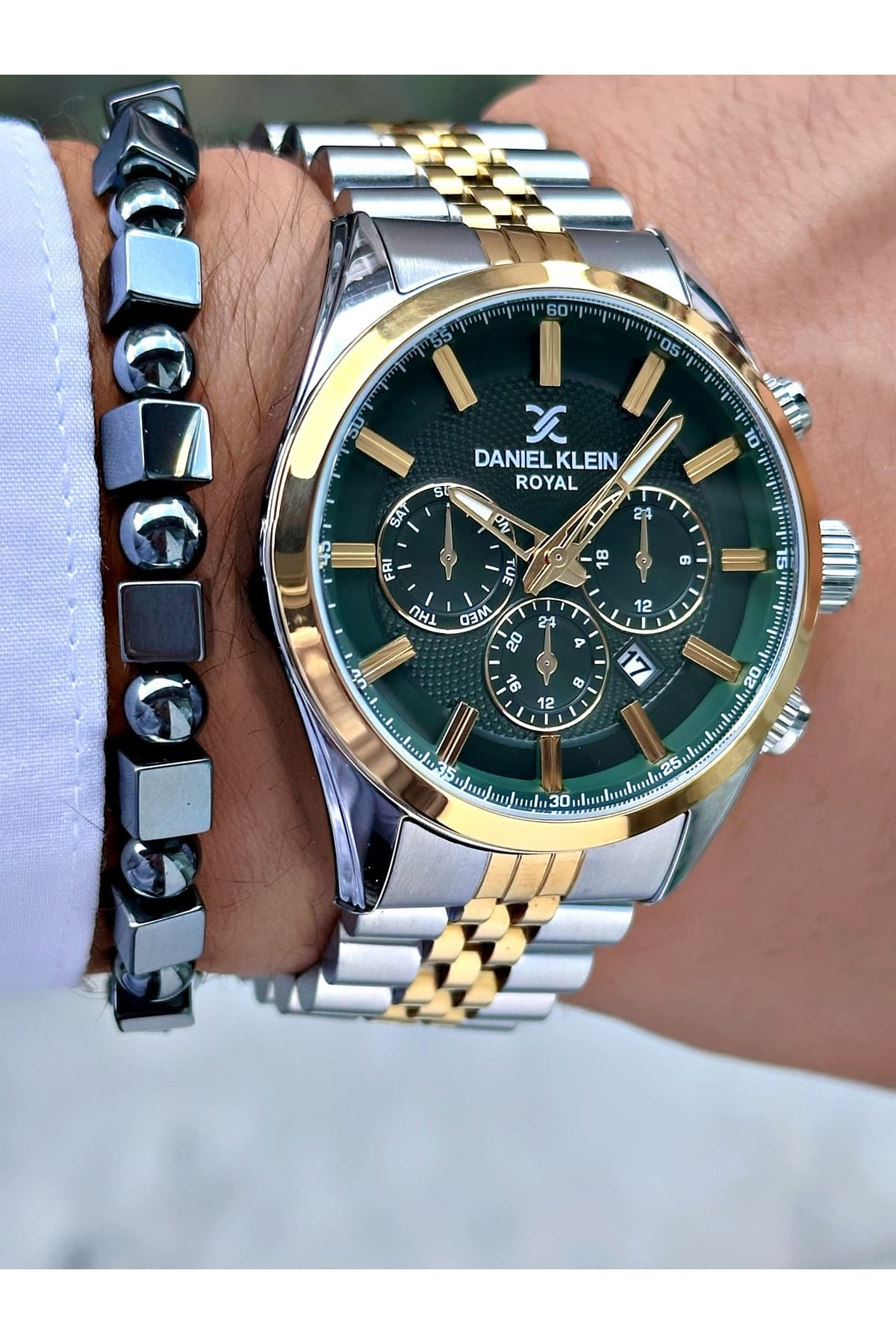 ساعت مچی مردانه Daniel Klein سری Royal با صفحه سبز و دستبند هدیه ساعت مچی مردانه Daniel Klein سری Royal با صفحه سبز و دستبند هدیه
