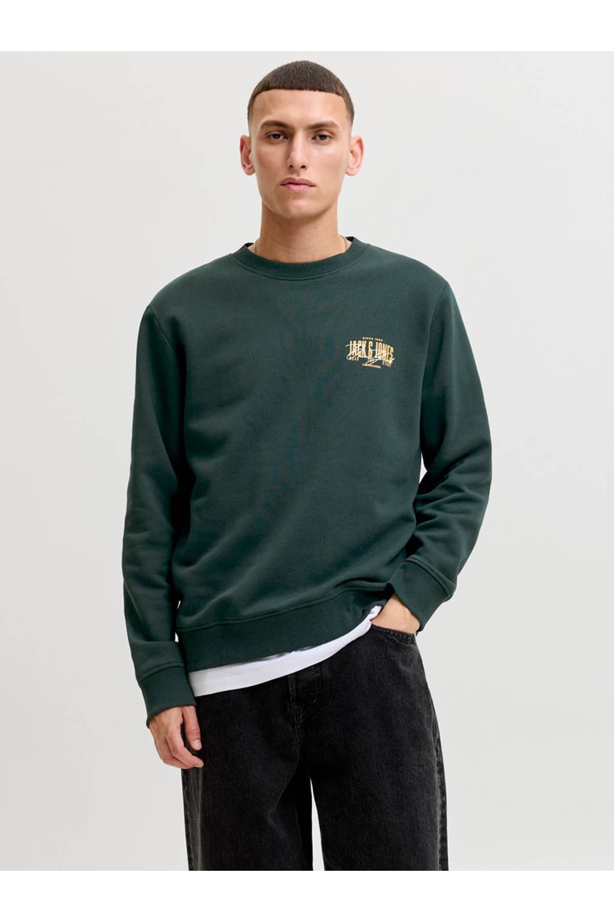 سویشرت مردانه Jack & Jones یقه گرد فیت معمولی Aero مدل 12298492 سویشرت مردانه Jack & Jones یقه گرد فیت معمولی Aero مدل 12298492