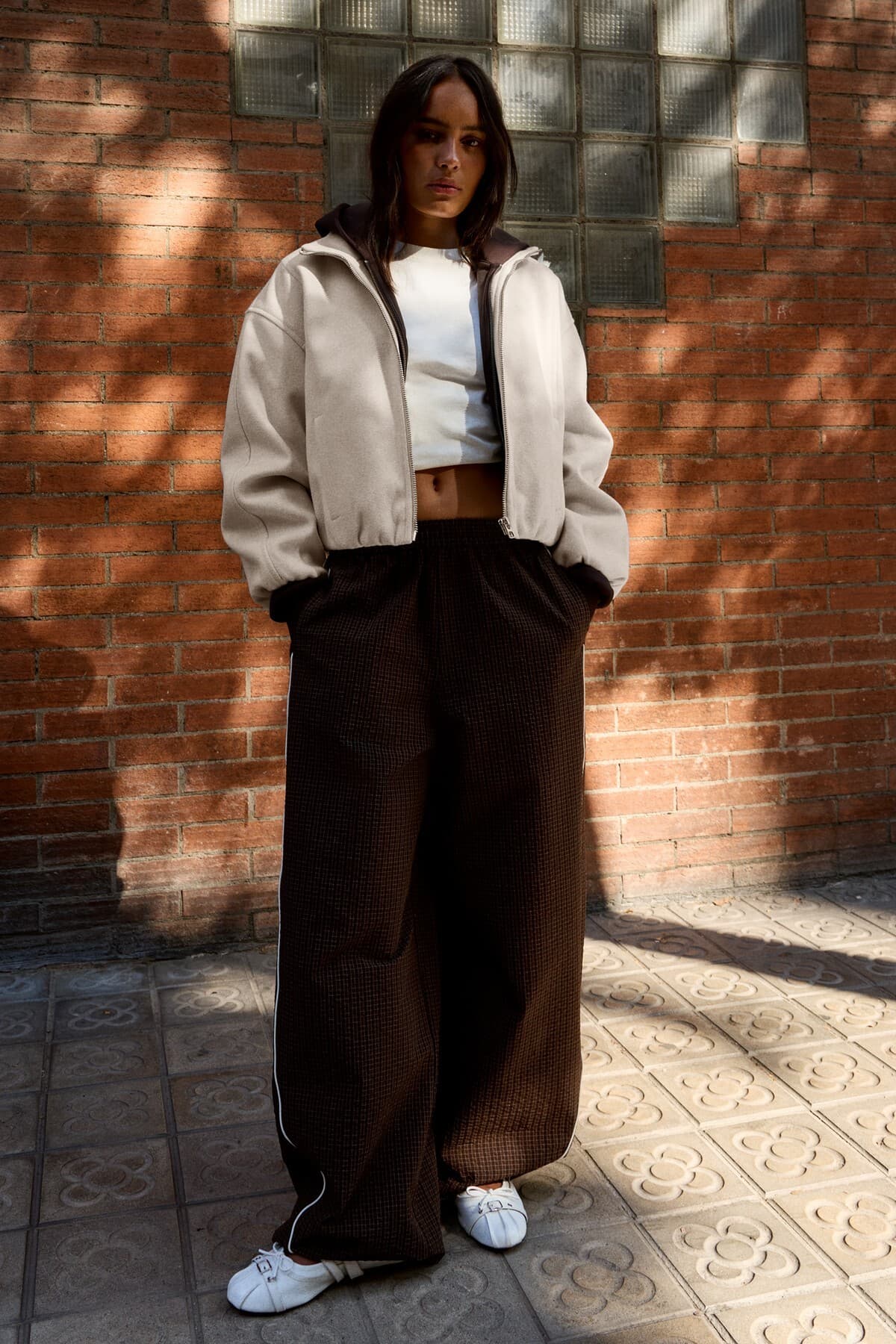 کت زنانه Bershka کاشه با لبه چیندار کت زنانه Bershka کاشه با لبه چیندار