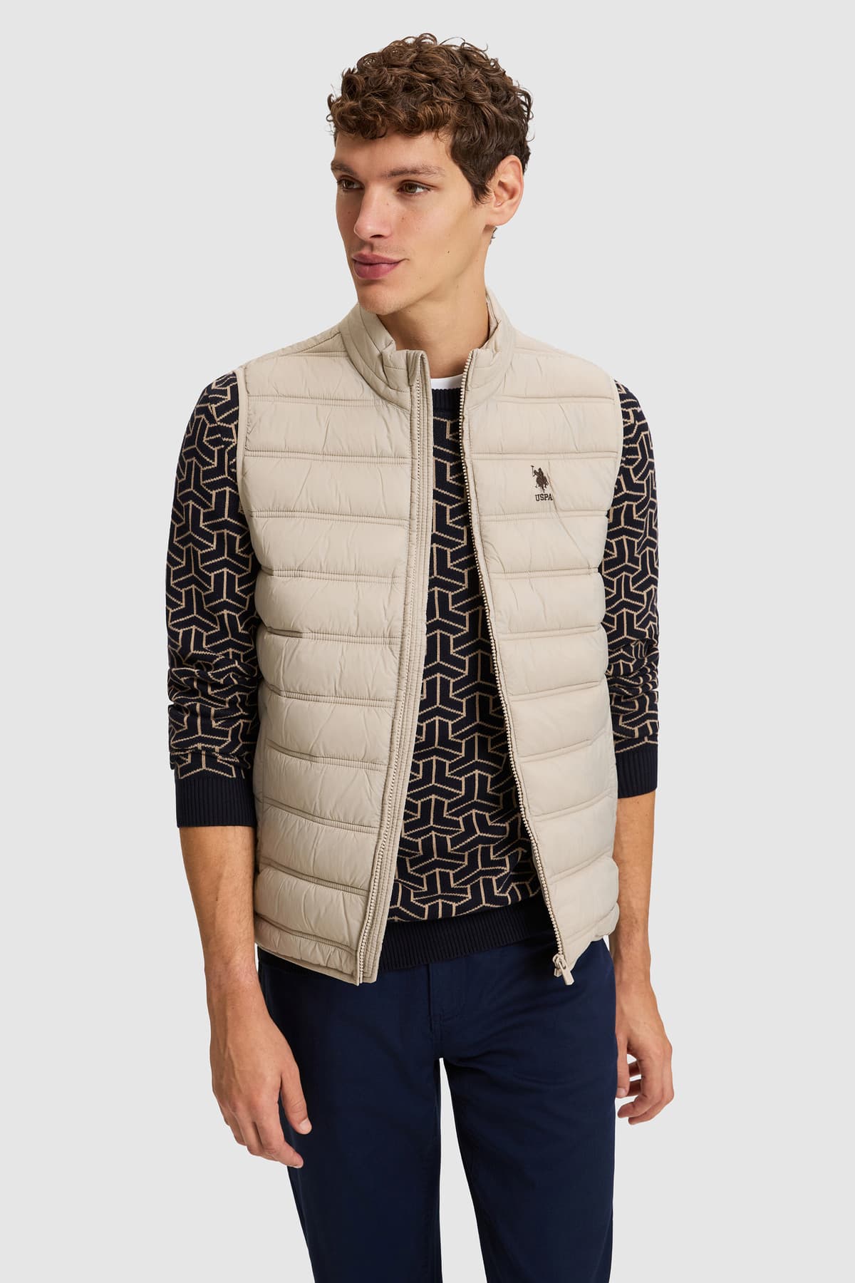 جلیقه مردانه U.S. Polo Assn. بژ مدل 50328196-VR137 جلیقه مردانه U.S. Polo Assn. بژ مدل 50328196-VR137