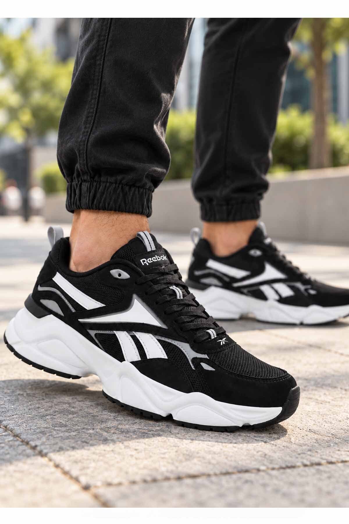 کفش ورزشی مردانه Reebok مشکی مخصوص دویدن روزانه Charge Run کفش ورزشی مردانه Reebok مشکی مخصوص دویدن روزانه Charge Run