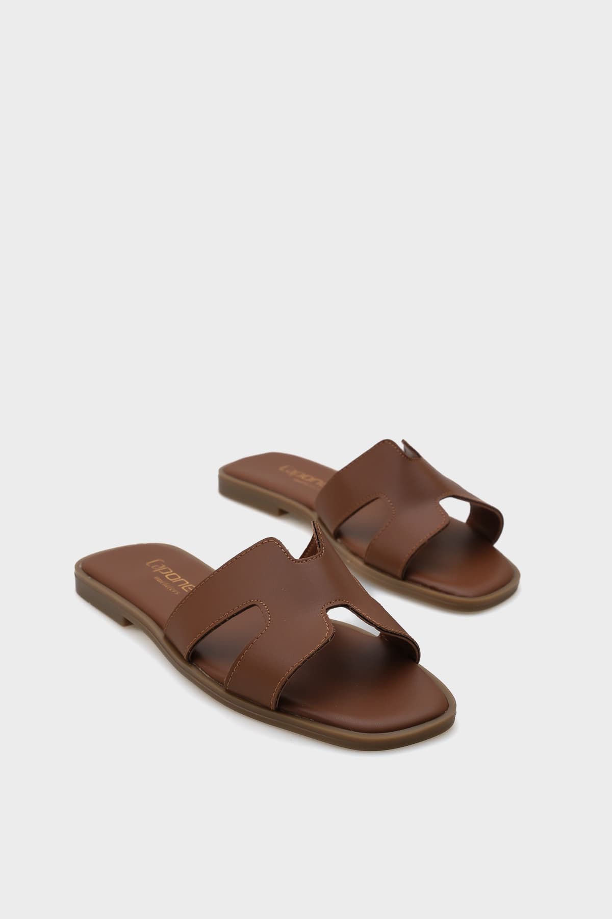 دمپایی زنانه Capone Outfitters چرمی مدل Halsey دمپایی زنانه Capone Outfitters چرمی مدل Halsey