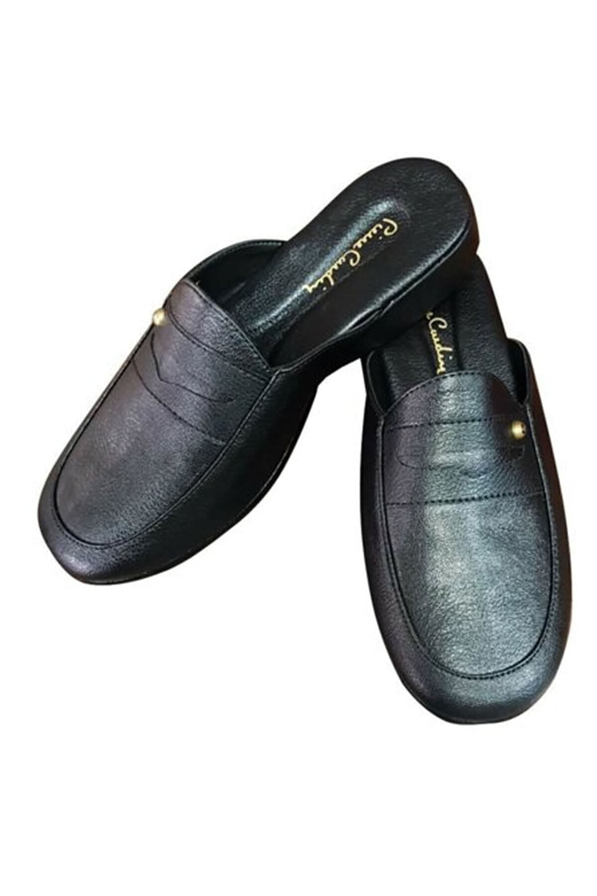 دمپایی مردانه Pierre Cardin چرمی ساده آرمدار مشکی مدل 288 دمپایی مردانه Pierre Cardin چرمی ساده آرمدار مشکی مدل 288