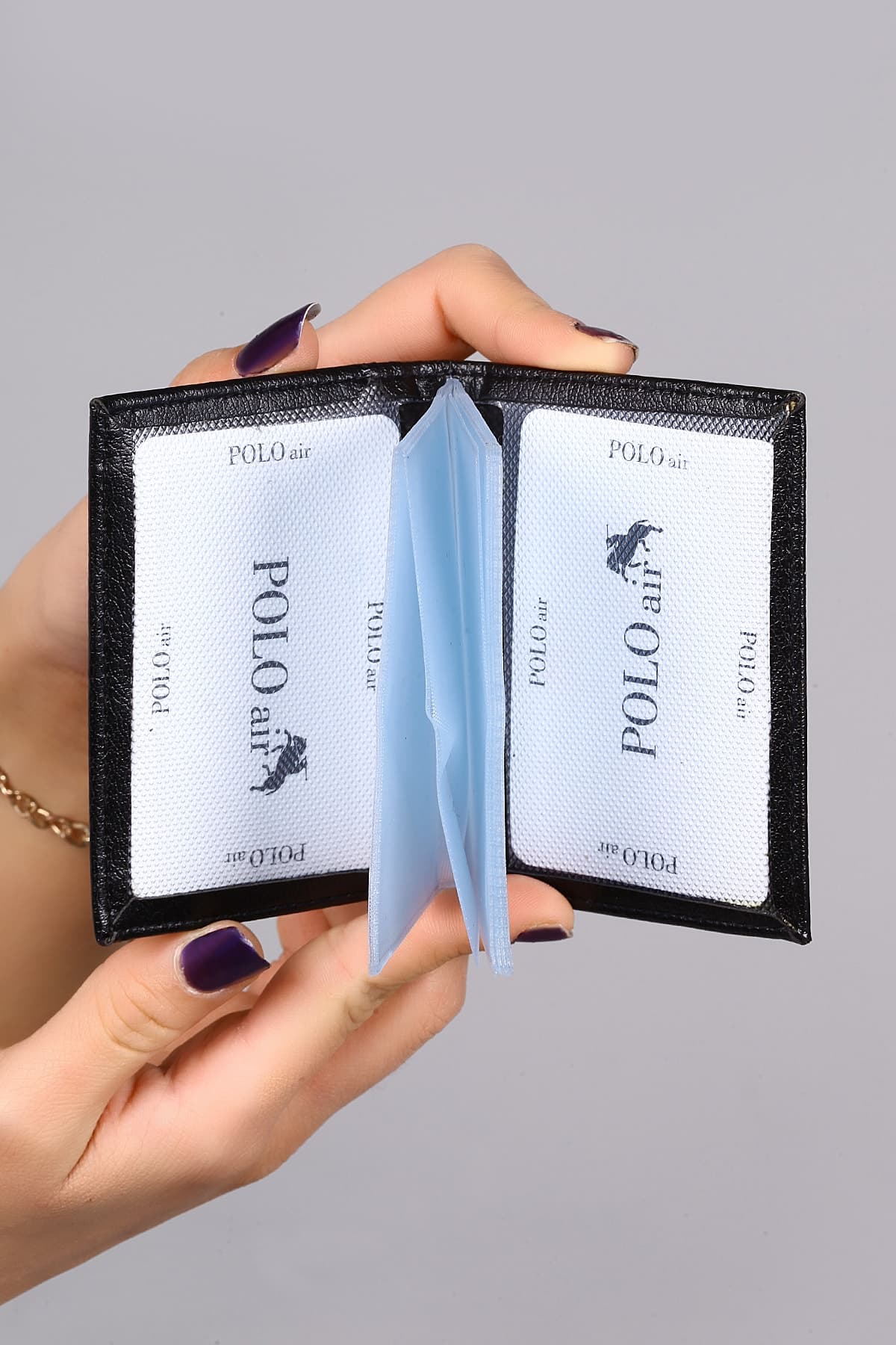 ست کیف پول، کمربند، جاکارتی و عطر مردانه Poloair جعبهدار کلاسیک مشکی ست کیف پول، کمربند، جاکارتی و عطر مردانه Poloair جعبهدار کلاسیک مشکی