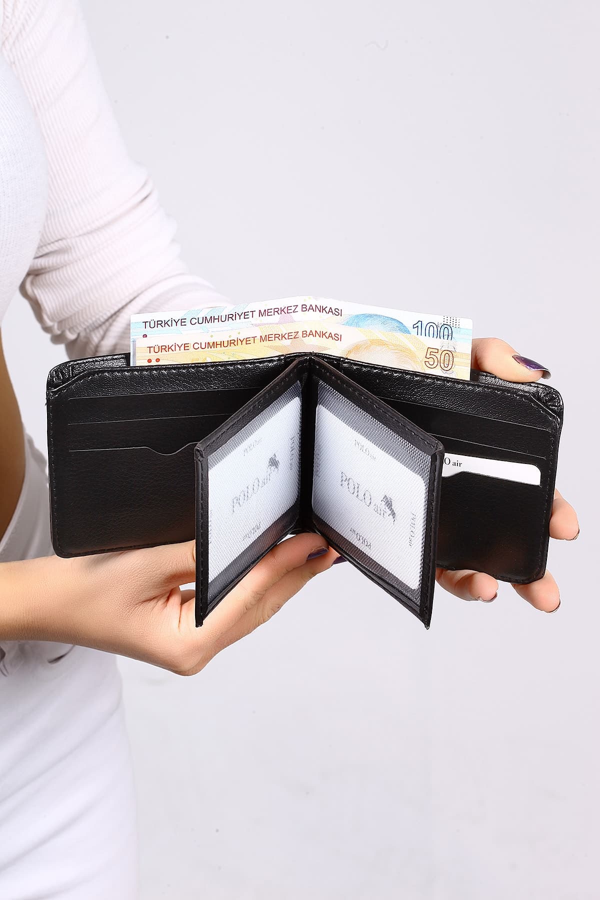 ست کیف پول، کمربند، جاکارتی و عطر مردانه Poloair جعبهدار کلاسیک مشکی ست کیف پول، کمربند، جاکارتی و عطر مردانه Poloair جعبهدار کلاسیک مشکی