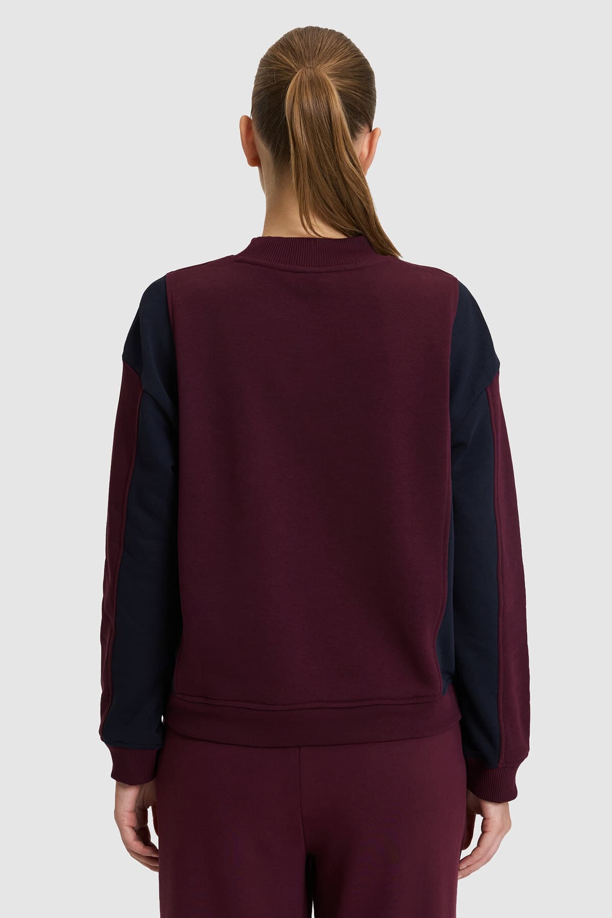 سوئیشرت زنانه U.S. Polo Assn. بوردو مدل 50329014-VR180 سوئیشرت زنانه U.S. Polo Assn. بوردو مدل 50329014-VR180