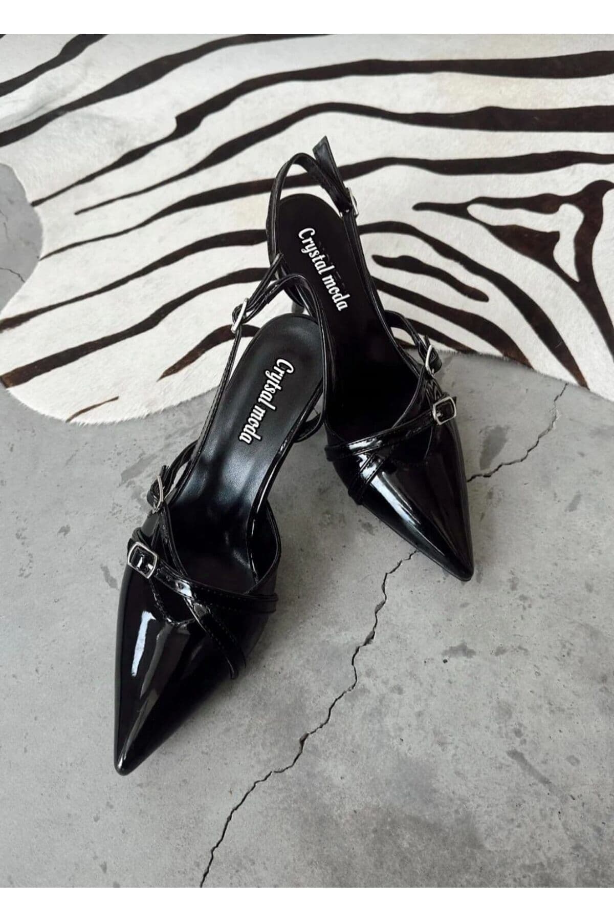 کفش استیلتو زنانه nope21shoess لاکی مشکی Crystal Moda کفش استیلتو زنانه nope21shoess لاکی مشکی Crystal Moda