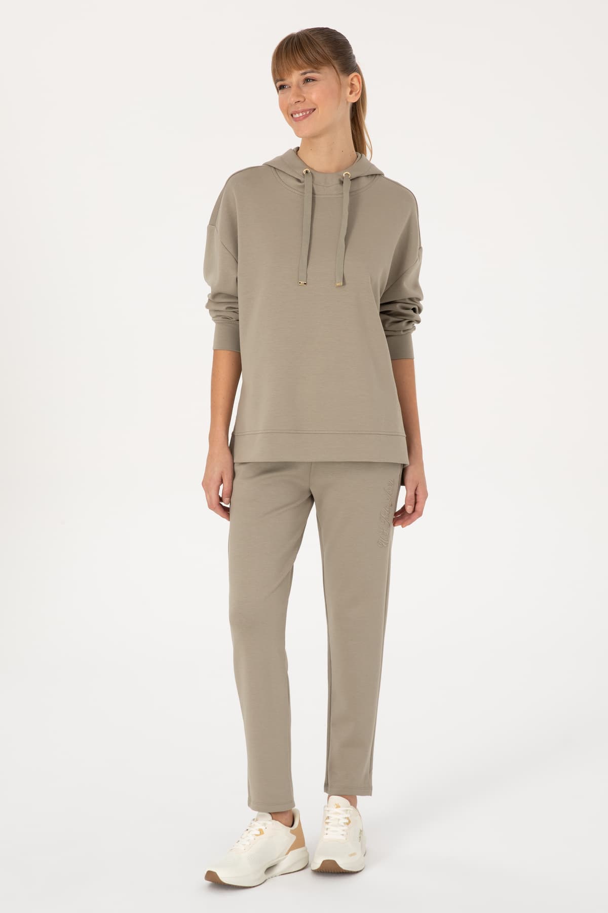 سوئیشرت زنانه U.S. Polo Assn. کلاهدار مودال ترکیبی خاکی روشن مدل 50313561-VR183 سوئیشرت زنانه U.S. Polo Assn. کلاهدار مودال ترکیبی خاکی روشن مدل 50313561-VR183