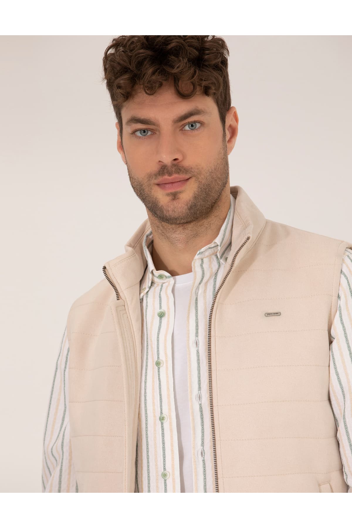 جلیقه چرمی مردانه Pierre Cardin بژ ساده مدل 50275802-591 جلیقه چرمی مردانه Pierre Cardin بژ ساده مدل 50275802-591