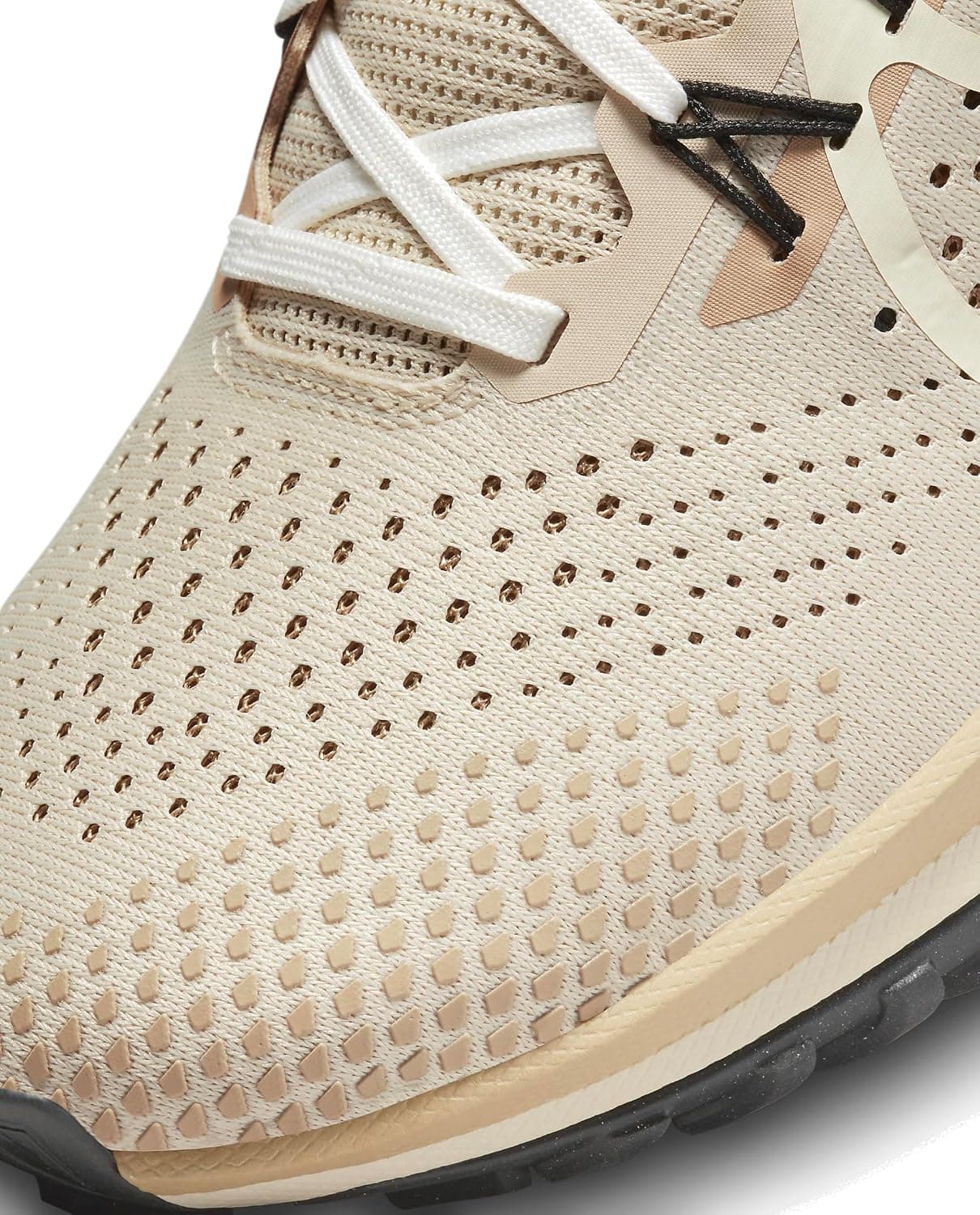 کفش دویدن یونیسکس Nike مخصوص آفرود React Pegasus Trail 4 بژ کفش دویدن یونیسکس Nike مخصوص آفرود React Pegasus Trail 4 بژ