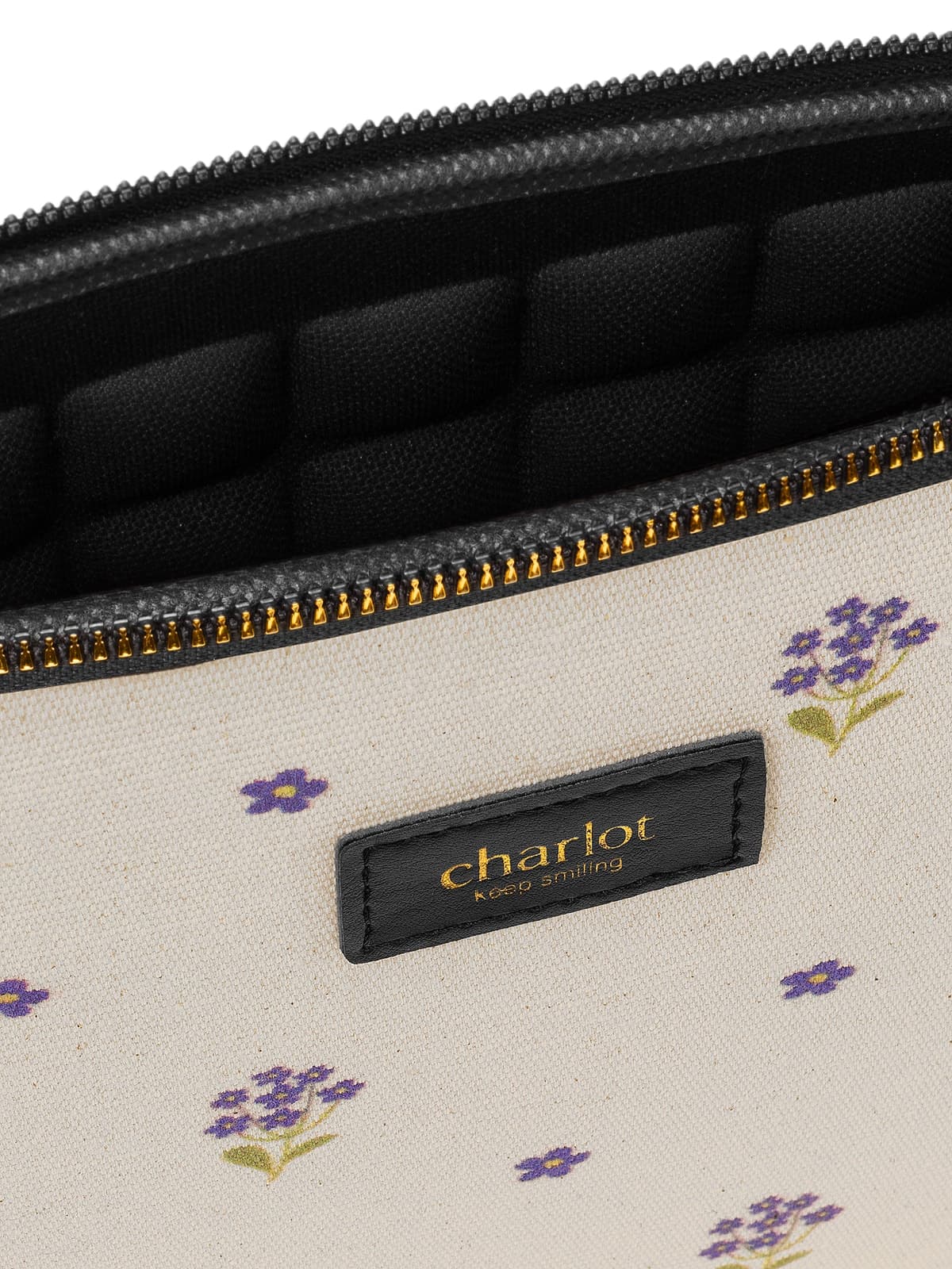 کیف لپتاپ زنانه Housebags پدینگدار لایه محافظ داخلی 13–15.6 اینچ Spring Violets REF.48283743 کیف لپتاپ زنانه Housebags پدینگدار لایه محافظ داخلی 13–15.6 اینچ Spring Violets REF.48283743