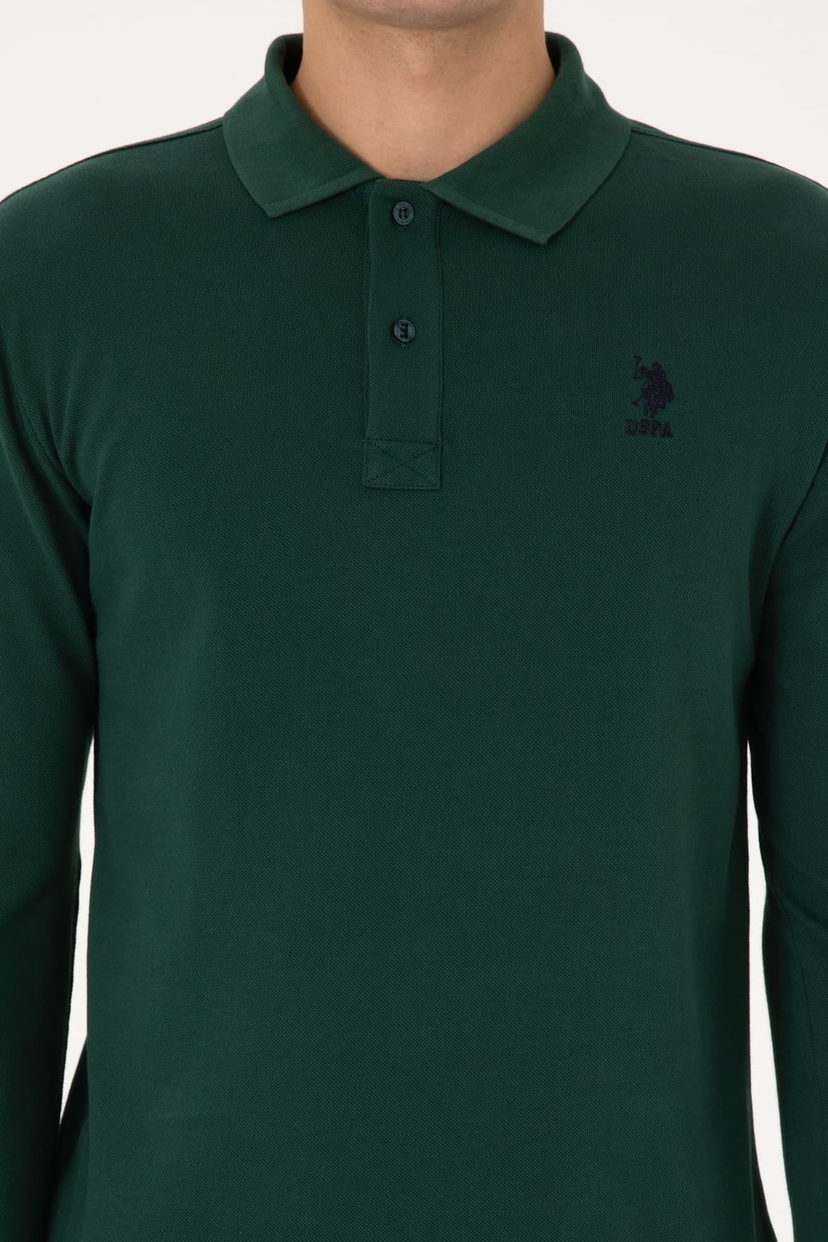 سوئیشرت مردانه U.S. Polo Assn. فیت اسلیم یقهدار سبز تیره بیسیک مدل 50307687-VR079 سوئیشرت مردانه U.S. Polo Assn. فیت اسلیم یقهدار سبز تیره بیسیک مدل 50307687-VR079