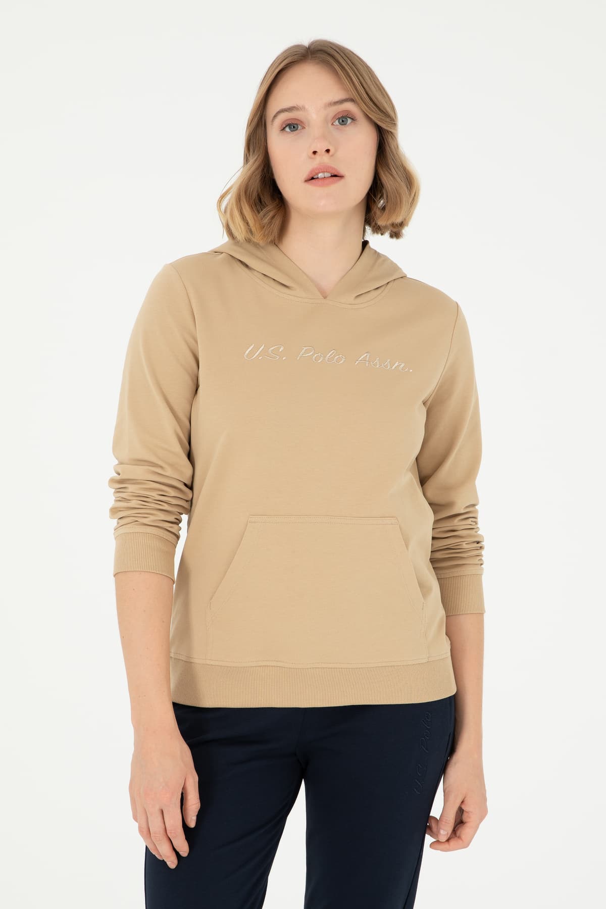 سویشرت زنانه U.S. Polo Assn. کلاهدار شنی مدل 50296947-VR085 سویشرت زنانه U.S. Polo Assn. کلاهدار شنی مدل 50296947-VR085