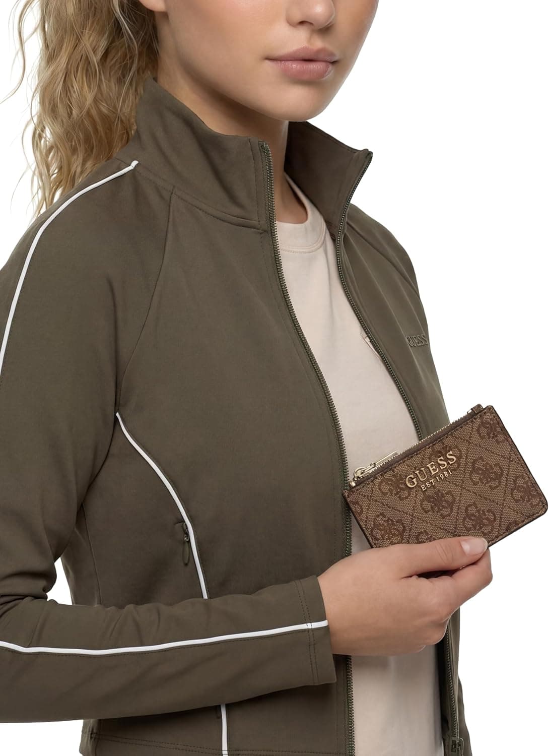 کیف کارت زنانه GUESS لاته لوگو بژ مدل Laurel II SLG کیف کارت زنانه GUESS لاته لوگو بژ مدل Laurel II SLG