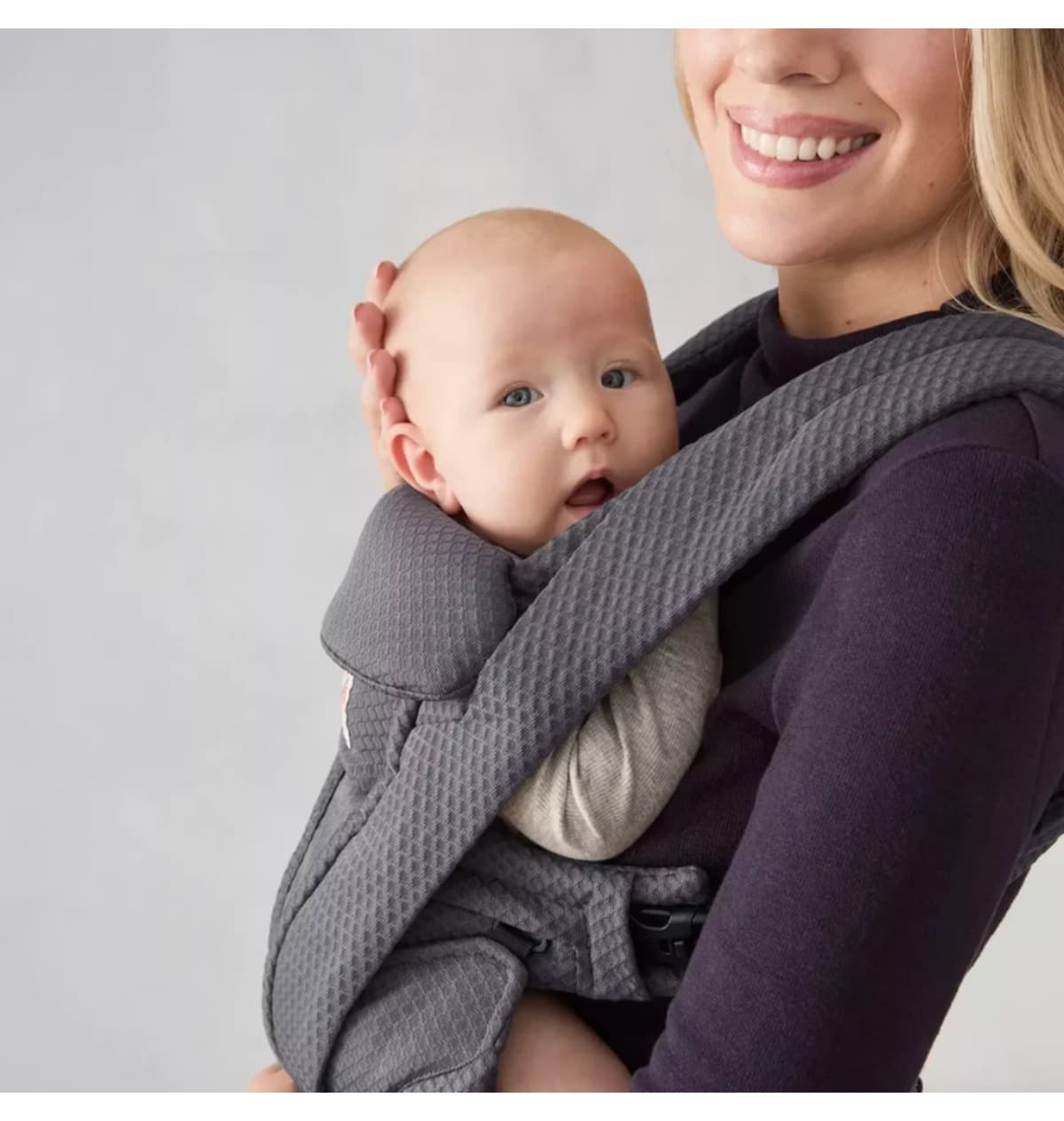 کانگورو ارگونومیک Ergobaby Omni Deluxe Mesh خاکستری گرافیتی ۴ وضعیت حمل ۰-۴ سال کانگورو ارگونومیک Ergobaby Omni Deluxe Mesh خاکستری گرافیتی ۴ وضعیت حمل ۰-۴ سال