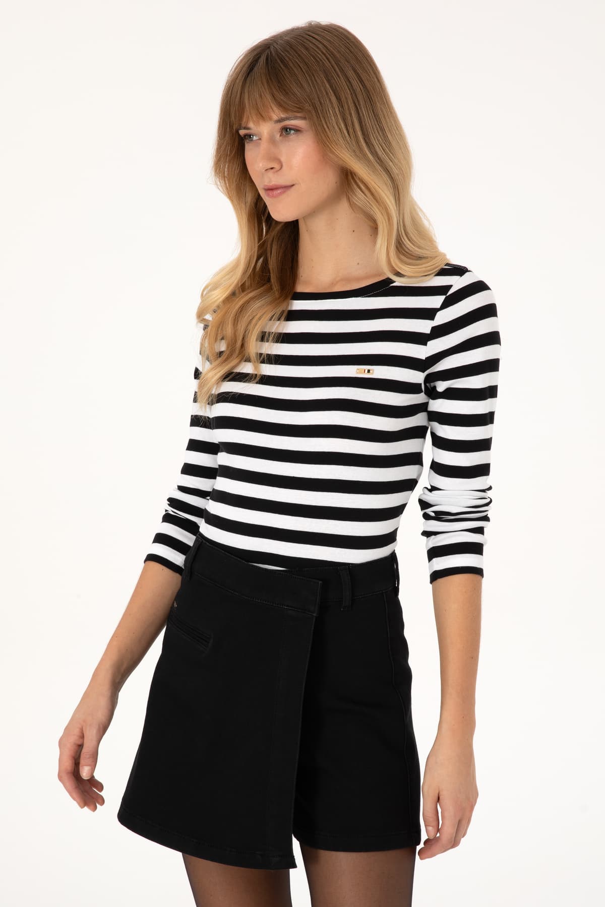 سوئیشرت زنانه U.S. Polo Assn. مشکی راهراه با یقه گرد مدل 50314203-VR046 سوئیشرت زنانه U.S. Polo Assn. مشکی راهراه با یقه گرد مدل 50314203-VR046