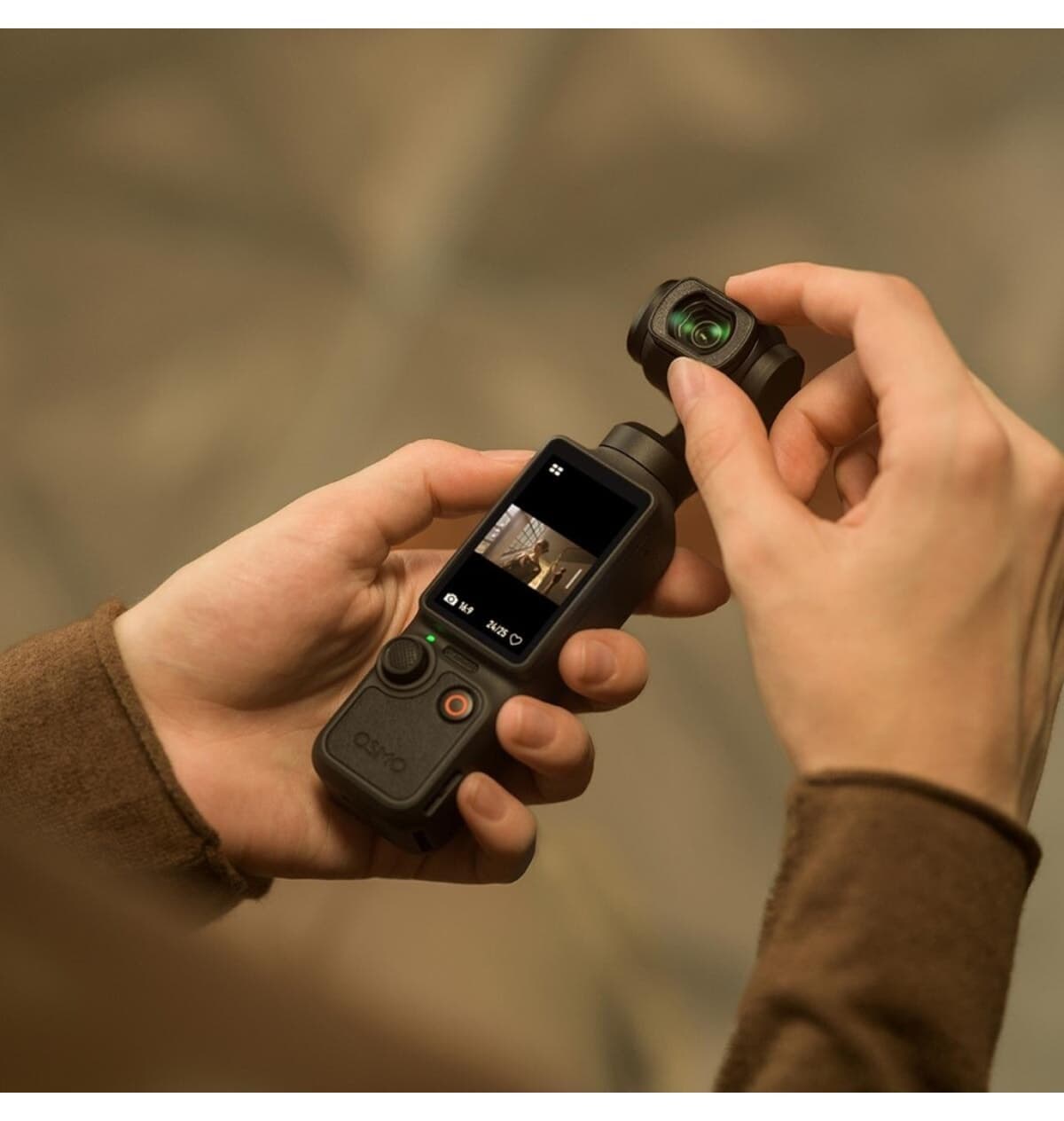 دوربین DJI مدل Osmo Pocket 4 کیت Creator Combo با گارانتی Karacasulu ترکیه دوربین DJI مدل Osmo Pocket 4 کیت Creator Combo با گارانتی Karacasulu ترکیه