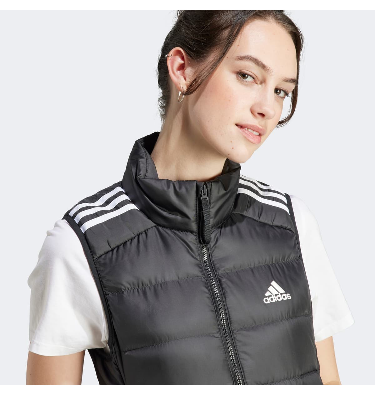 جلیقه زنانه adidas Essentials 3-Stripes Light Down مشکی روزمره جلیقه زنانه adidas Essentials 3-Stripes Light Down مشکی روزمره