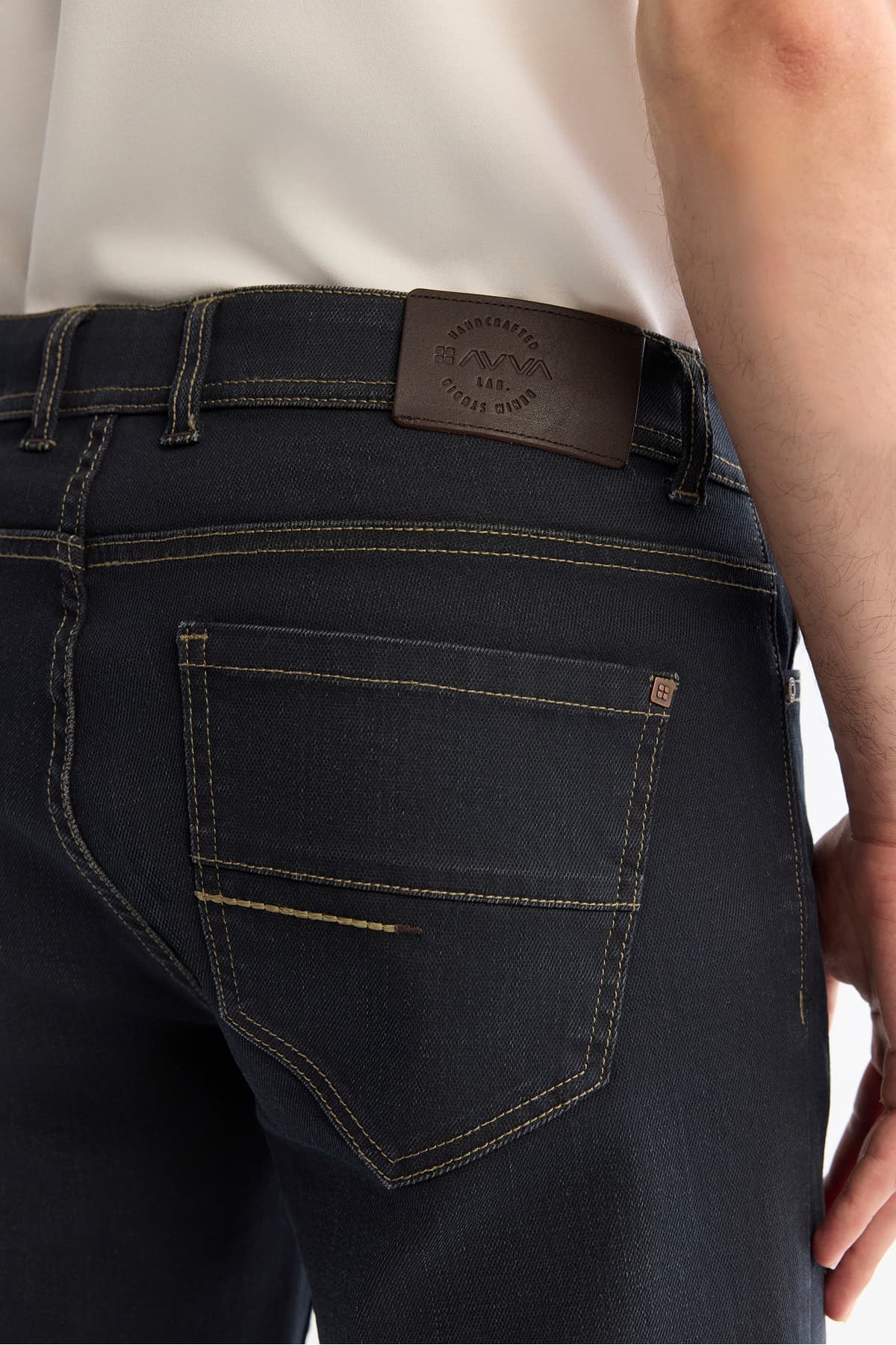 شلوار جین مردانه Avva آنتراسیت ساییده الاستاندار Berlin Slim Fit مدل A42Y3531 شلوار جین مردانه Avva آنتراسیت ساییده الاستاندار Berlin Slim Fit مدل A42Y3531