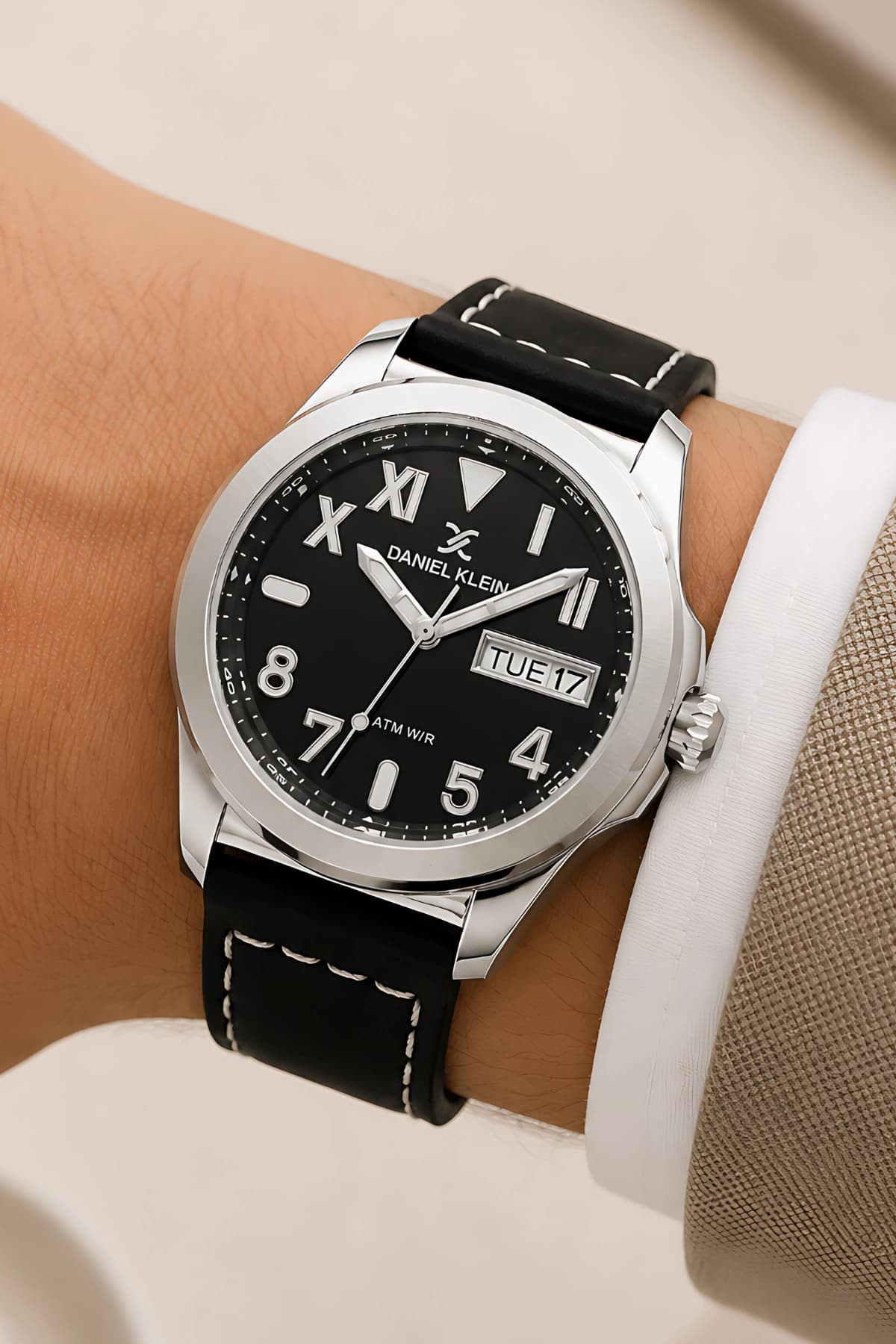 ساعت مردانه Daniel Klein تقویمدار بند چرمی مشکی کیس فولادی مدل zmdk ساعت مردانه Daniel Klein تقویمدار بند چرمی مشکی کیس فولادی مدل zmdk